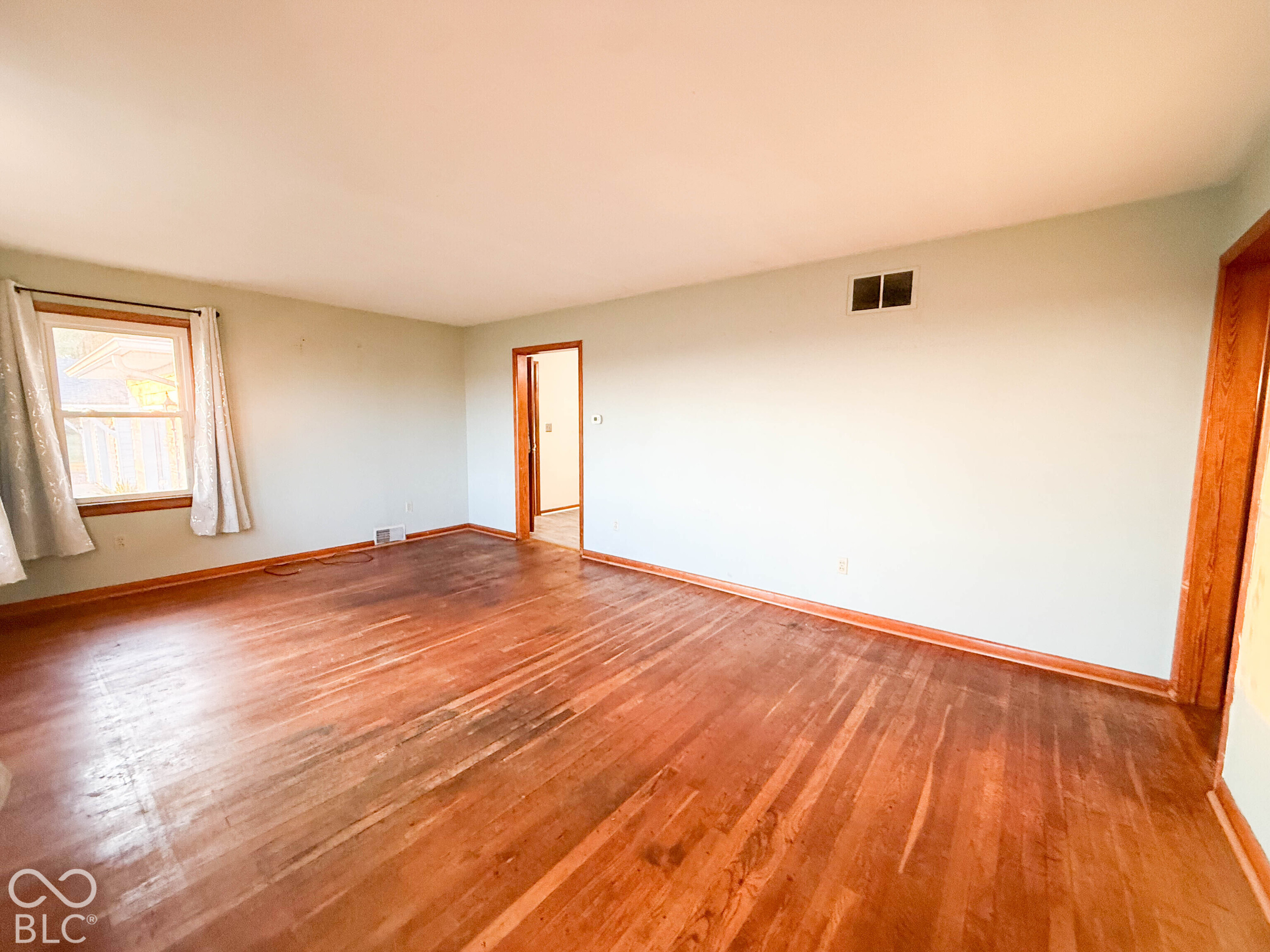 304 Deaver, Columbus, IN, 47201 photo 4 of 16