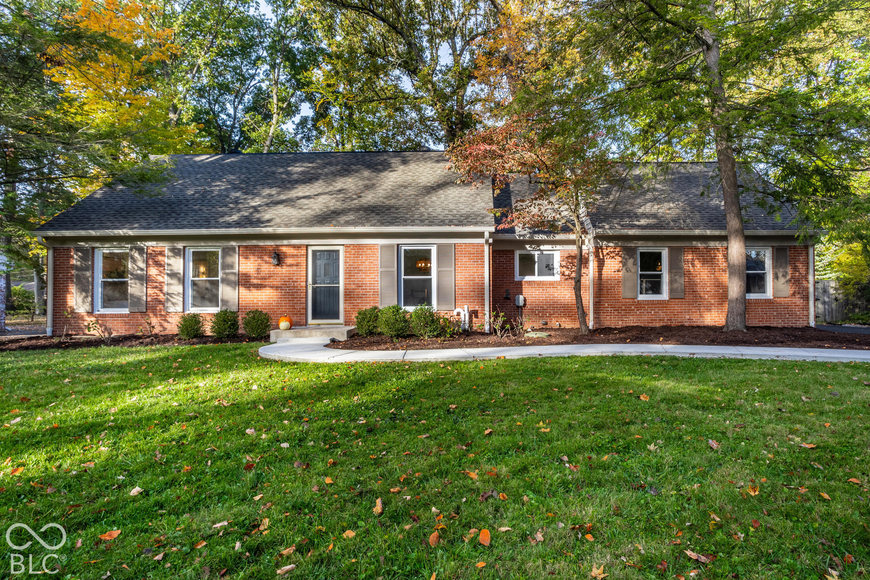 7540 Hoover Road, Indianapolis, IN, 46260 photo 4 of 38