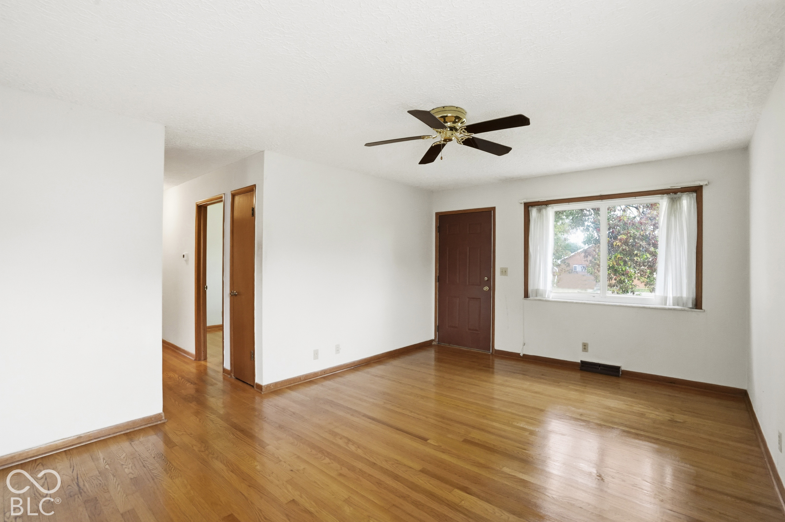 1521 N Campbell Avenue, Indianapolis, IN, 46219 photo 4 of 22