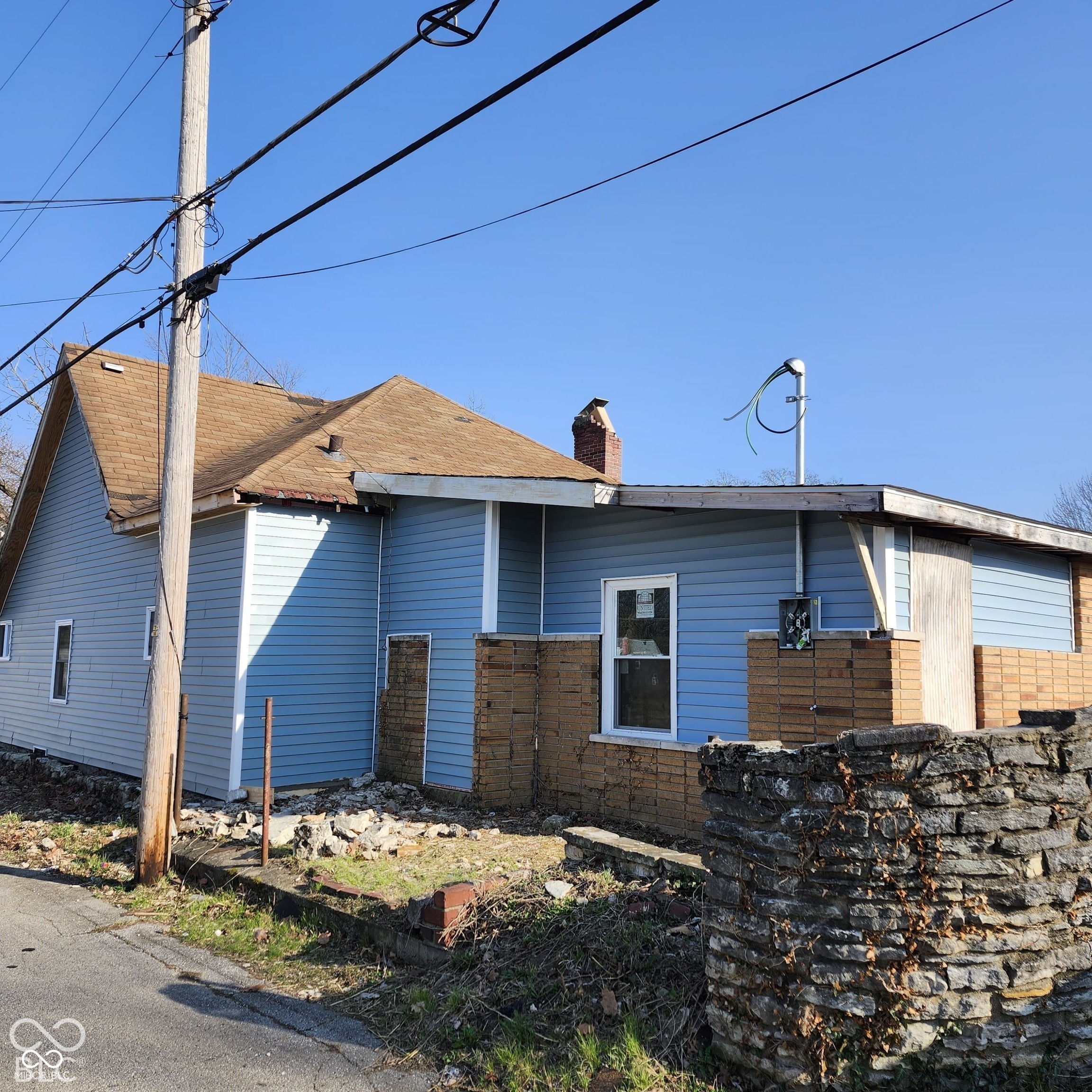321 S Madison, Anderson, IN, 46016 photo 4 of 9