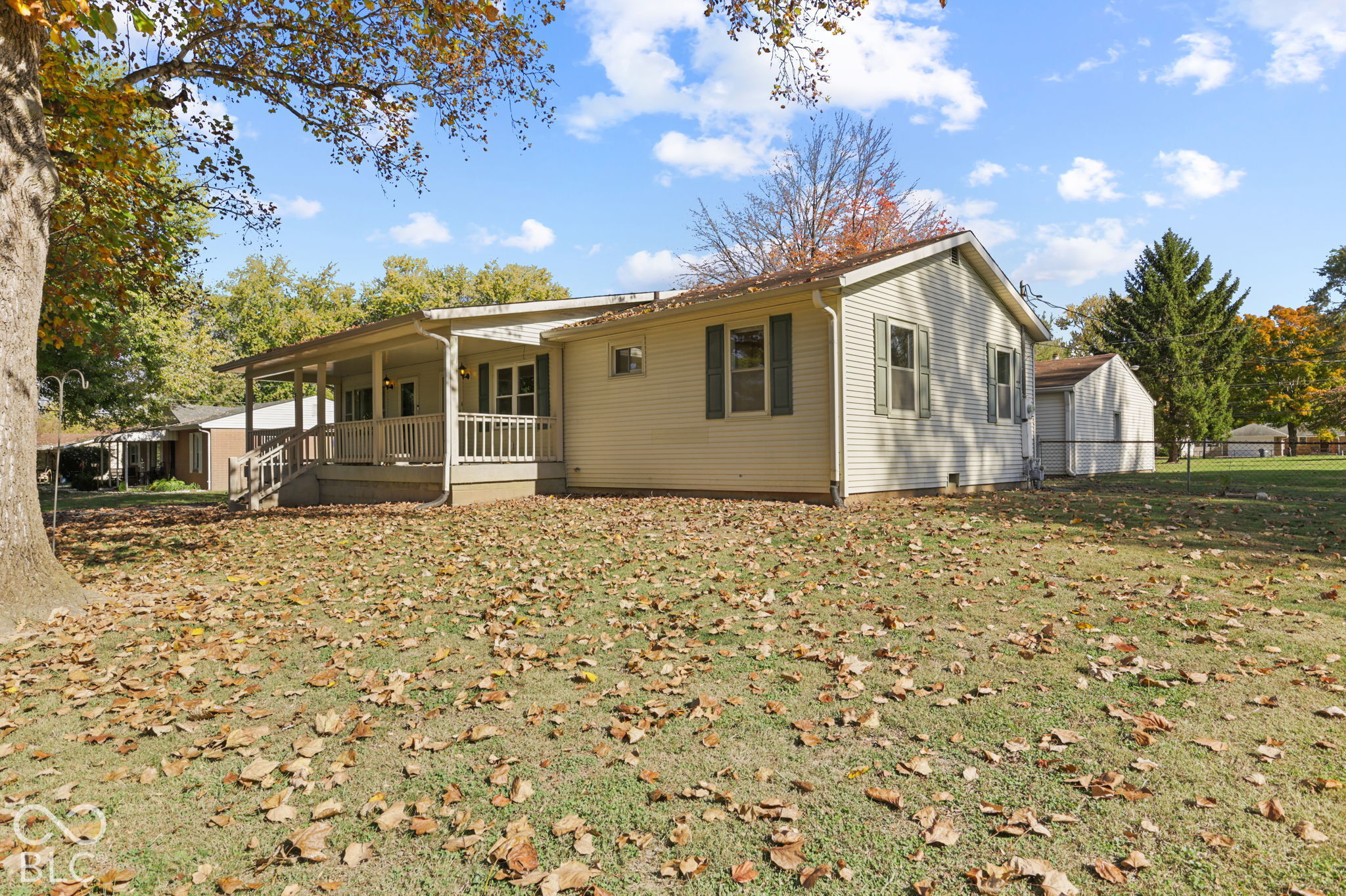 887 Vernon Drive, Greenwood, IN, 46143 photo 4 of 39
