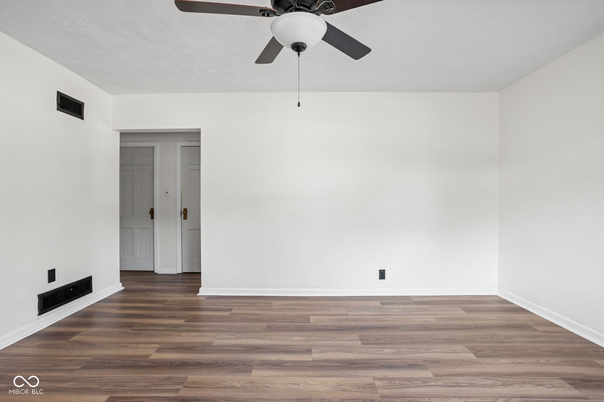 4502 Evanston Avenue, Indianapolis, IN, 46205 photo 4 of 23