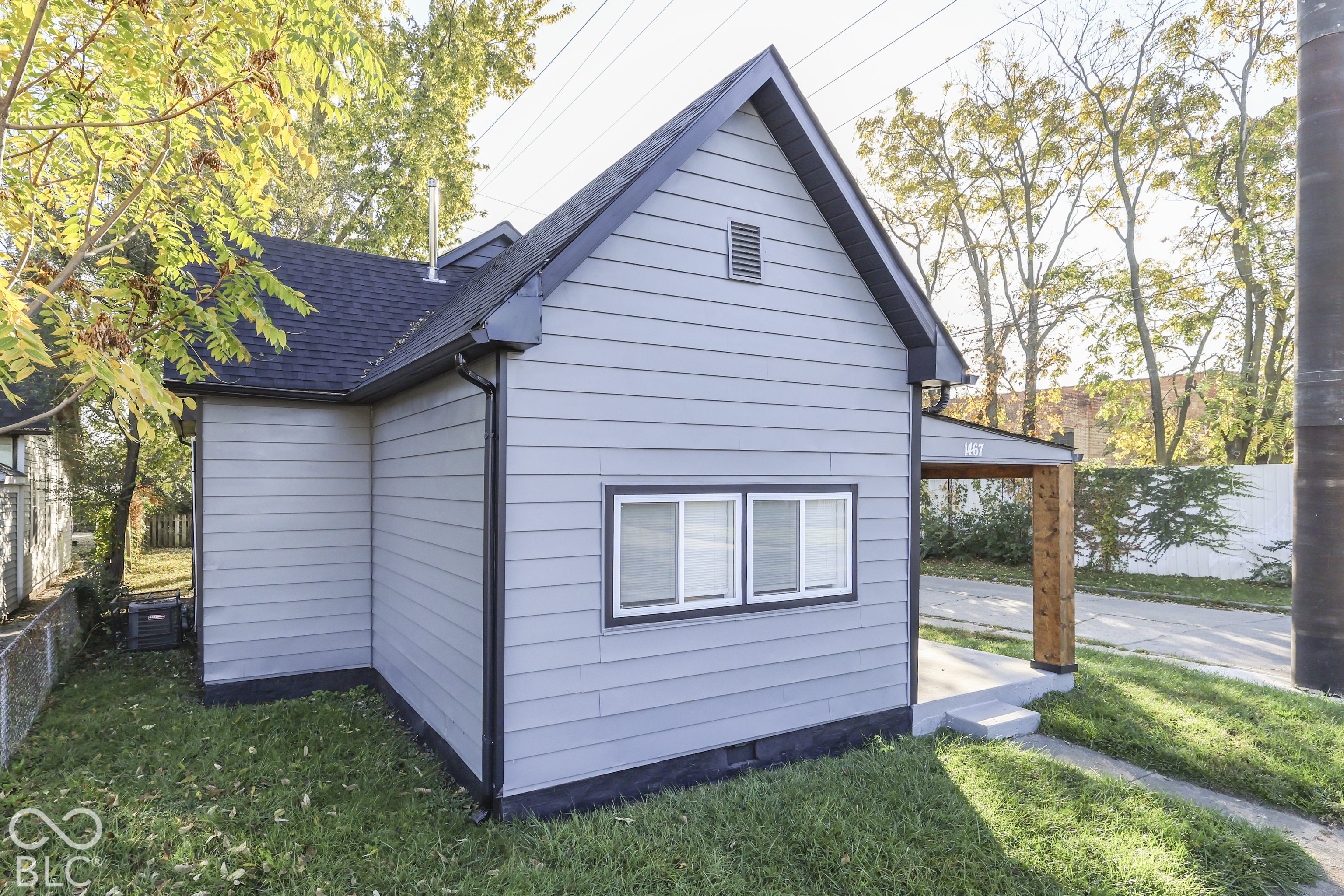 1467 Blaine Avenue, Indianapolis, IN, 46221 photo 4 of 37