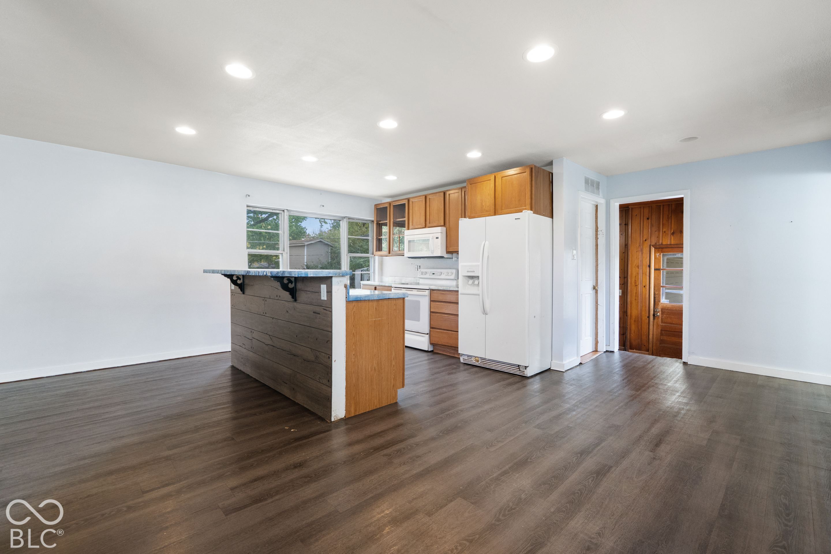 2715 S Kenmore Road, Indianapolis, IN, 46203 photo 4 of 13