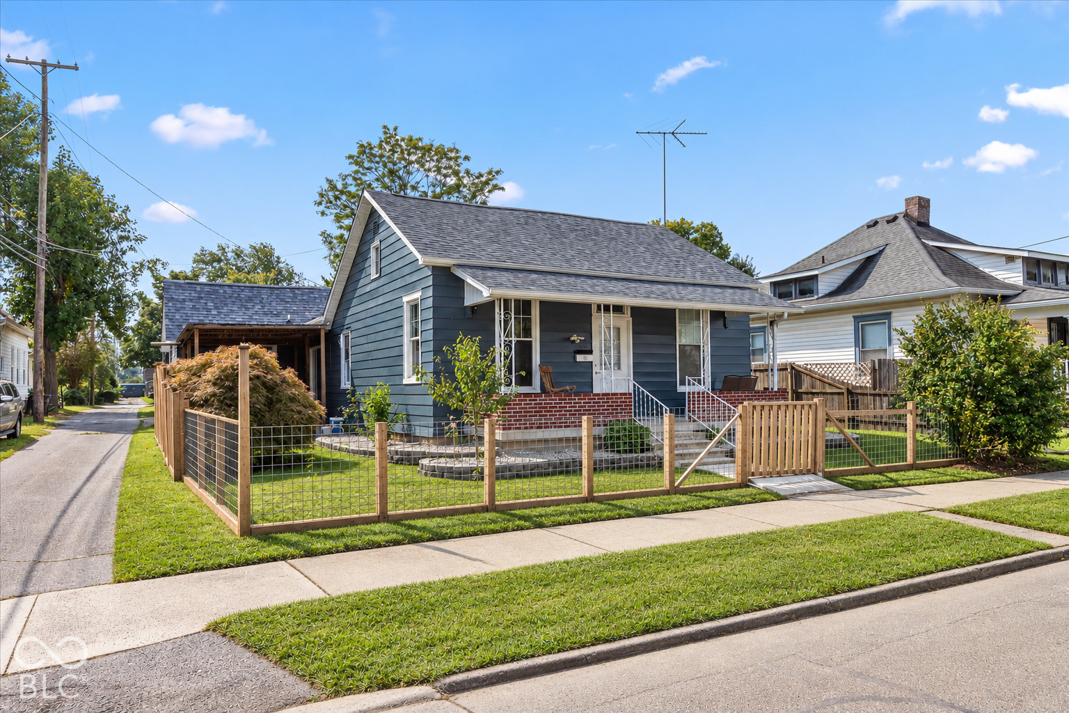 323 E Franklin Street, Shelbyville, IN, 46176 photo 4 of 22