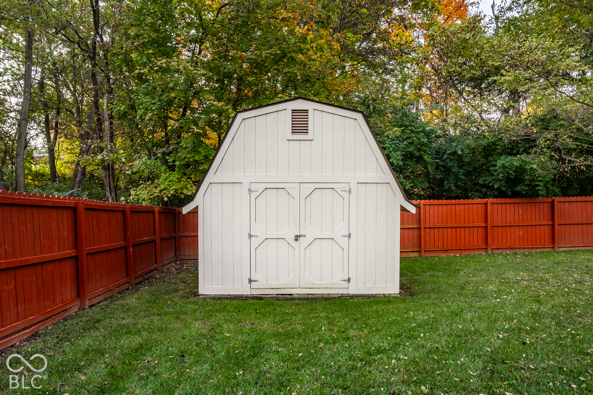 5617 Dollar Hide South Drive, Indianapolis, IN, 46221 photo 4 of 21