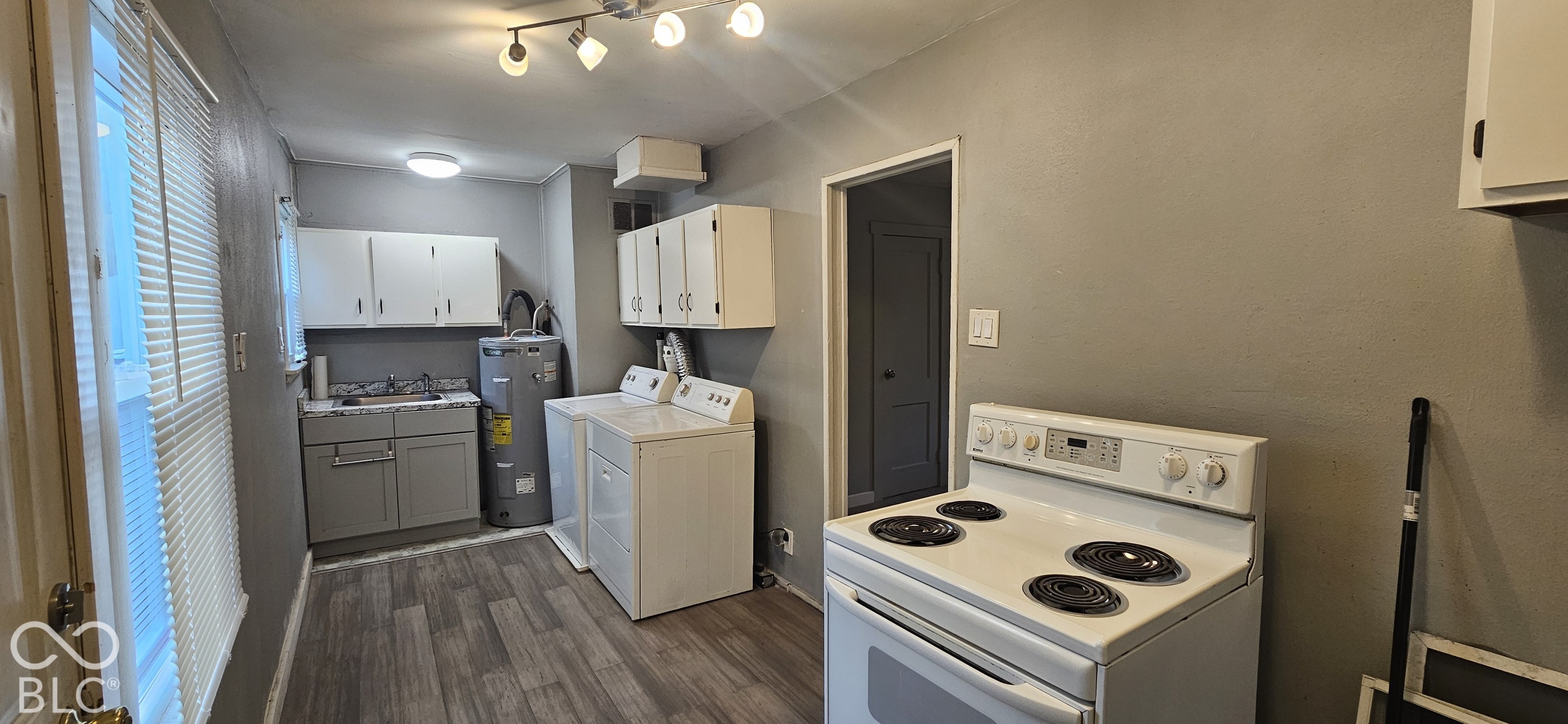 639 Dayton Avenue, Indianapolis, IN, 46203 photo 4 of 19