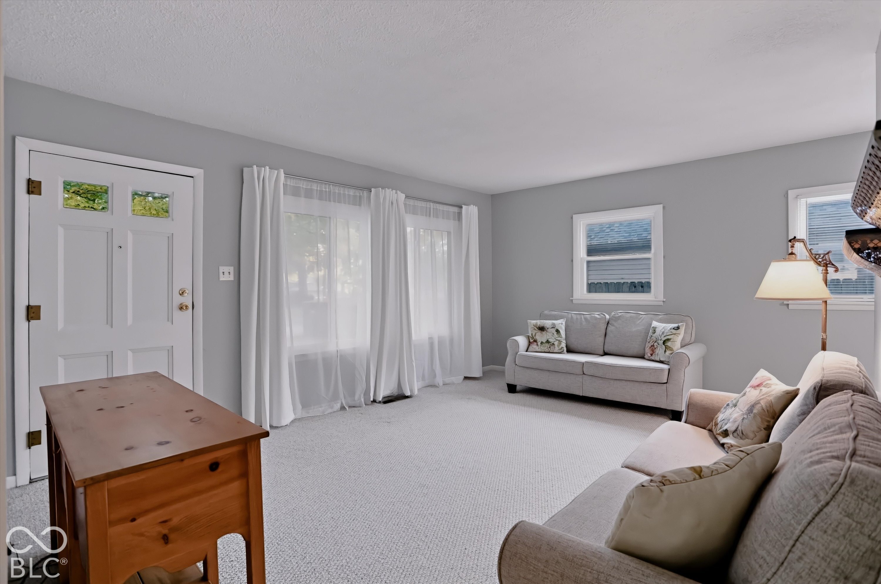 950 N Routiers Avenue, Indianapolis, IN, 46219 photo 4 of 43