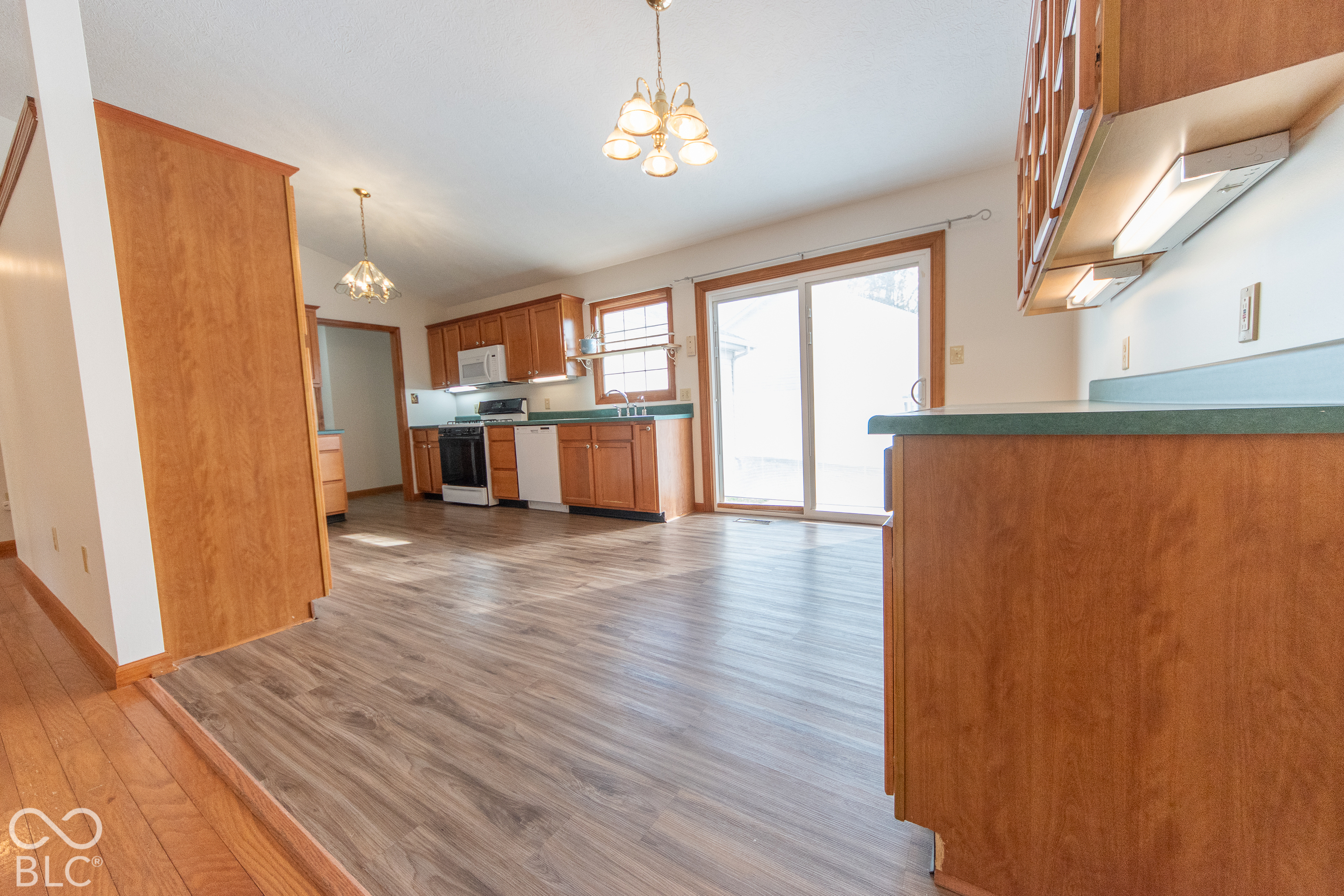 1607 Liberty Way, Hope, IN, 47246 photo 4 of 24