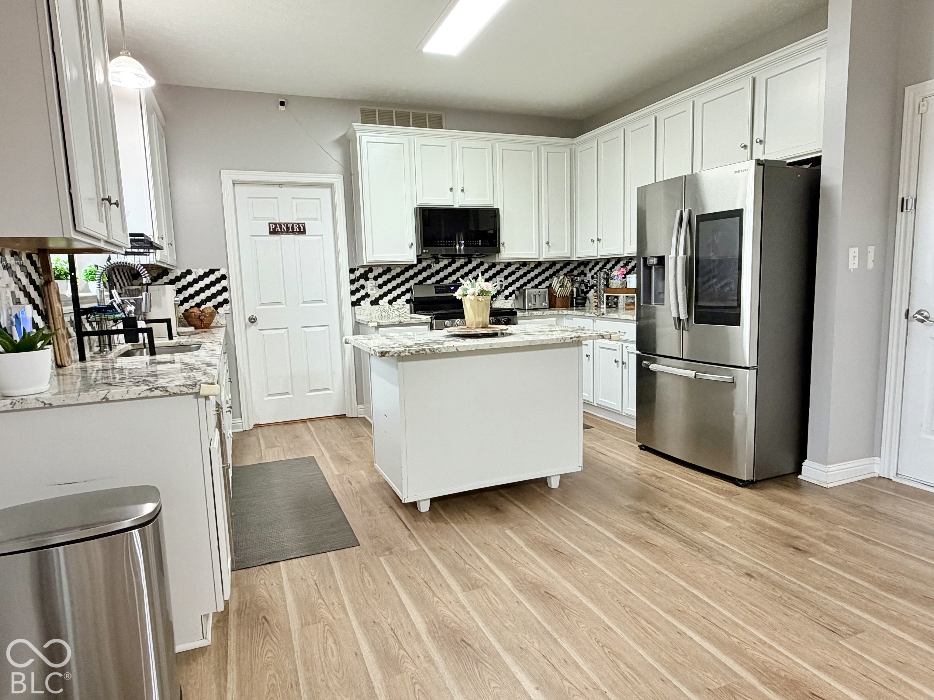 298 Pennswood Road, Greenwood, IN, 46142 photo 4 of 43