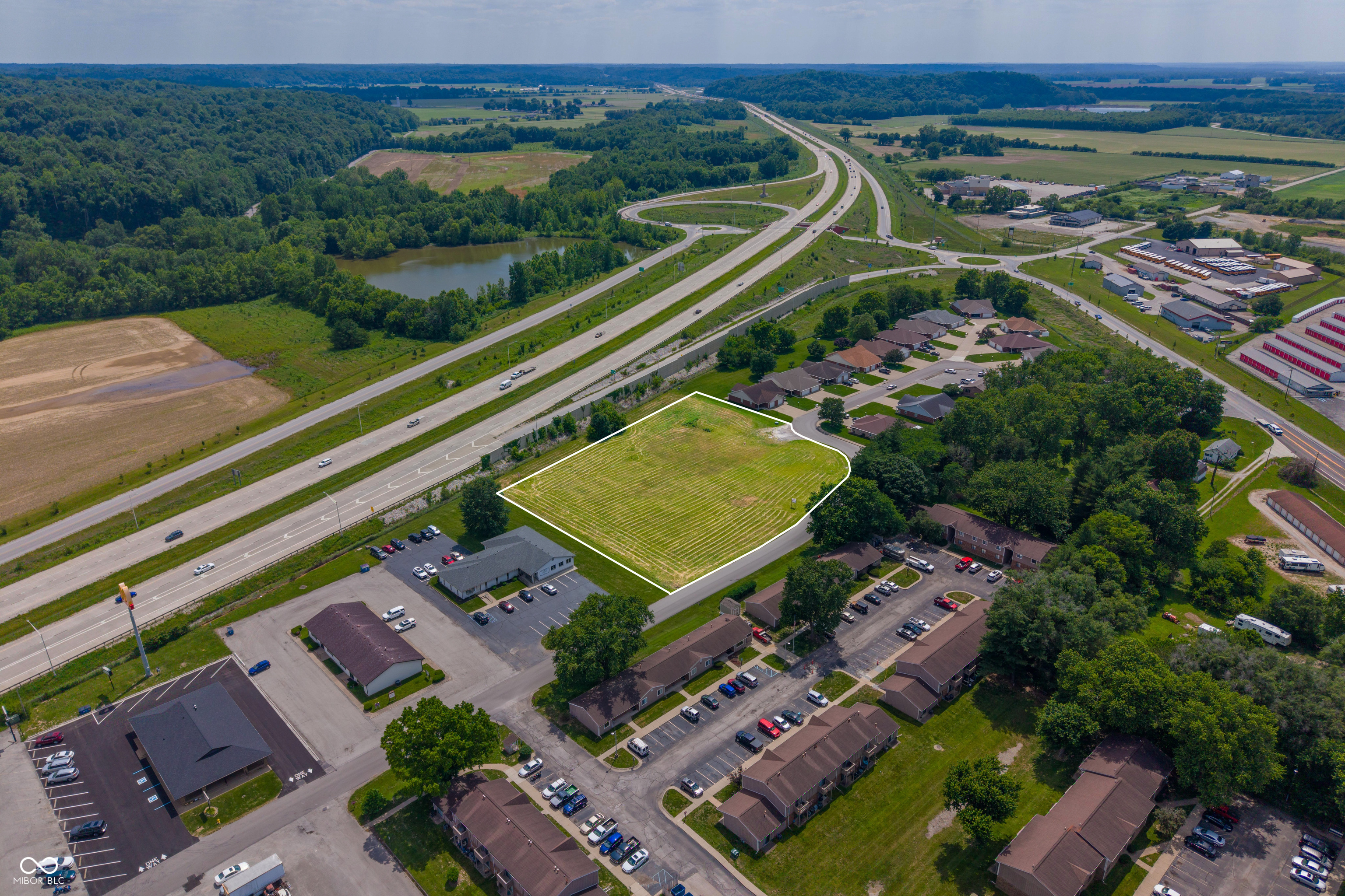 905 Plaza Drive, Martinsville, IN, 46151 photo 5 of 36
