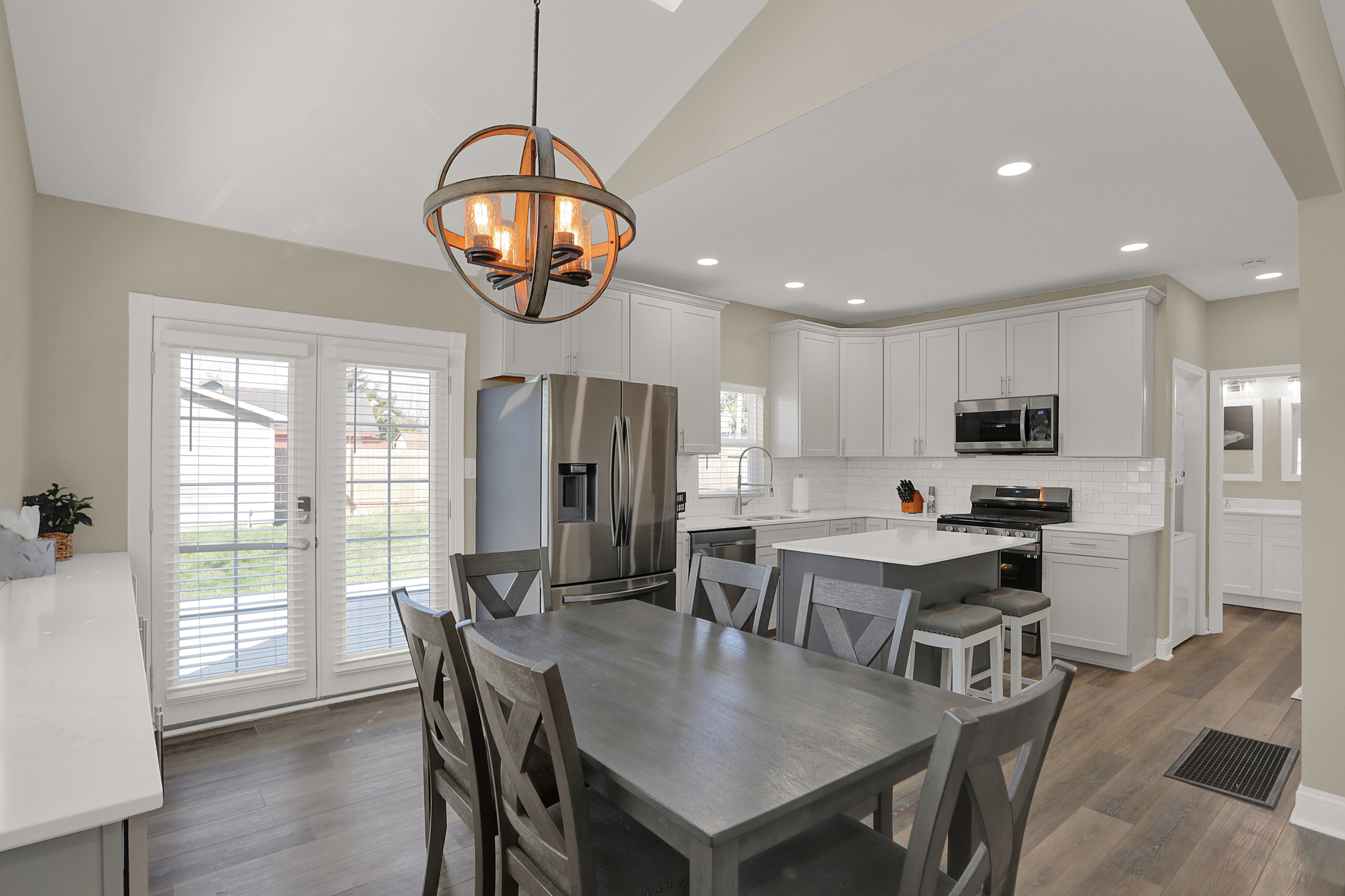 406 S Dearborn Street, Indianapolis, IN, 46201 photo 5 of 22