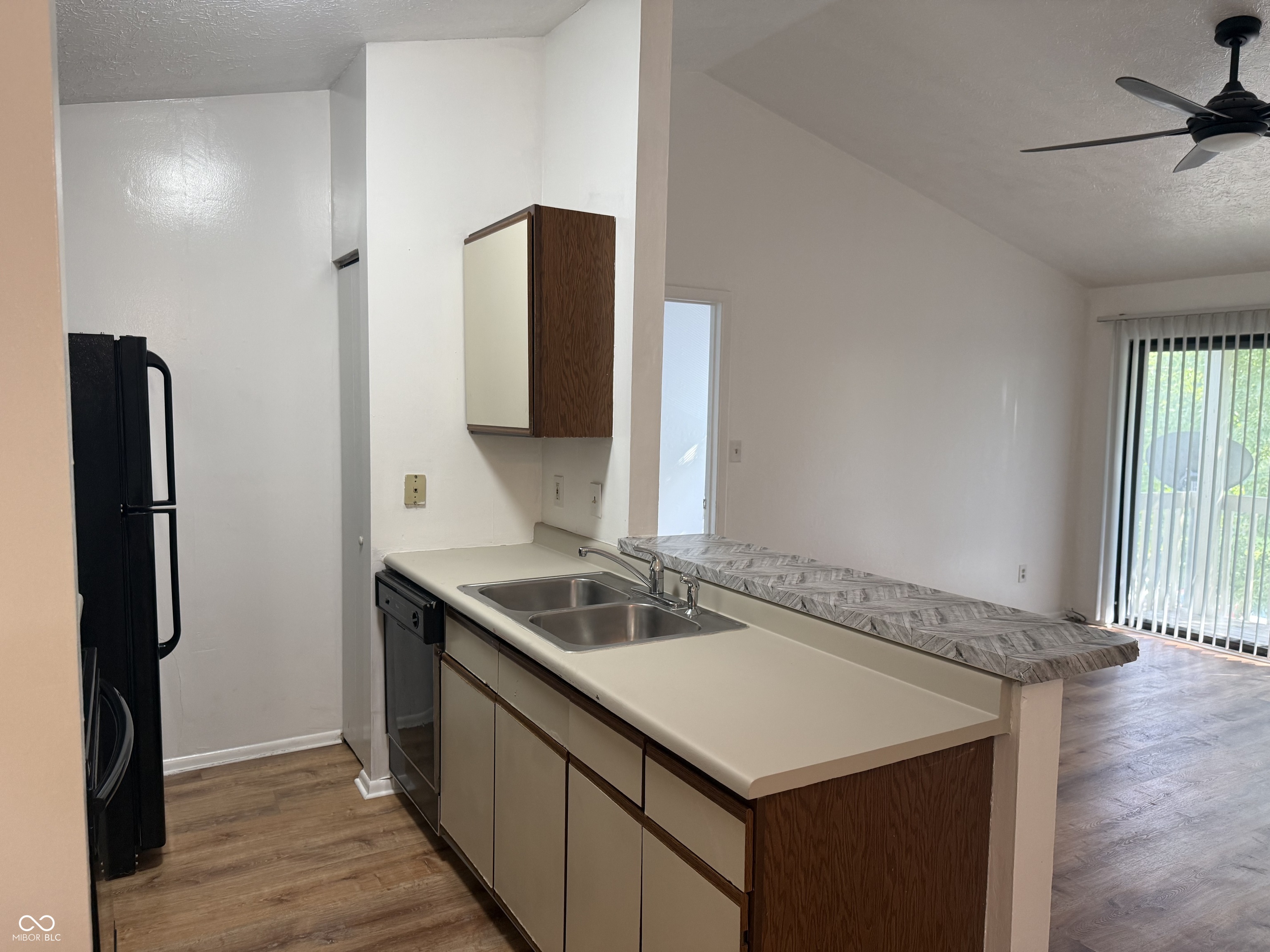 4291 Village Parkway Circle W #11, Indianapolis, IN, 46254 photo 5 of 19