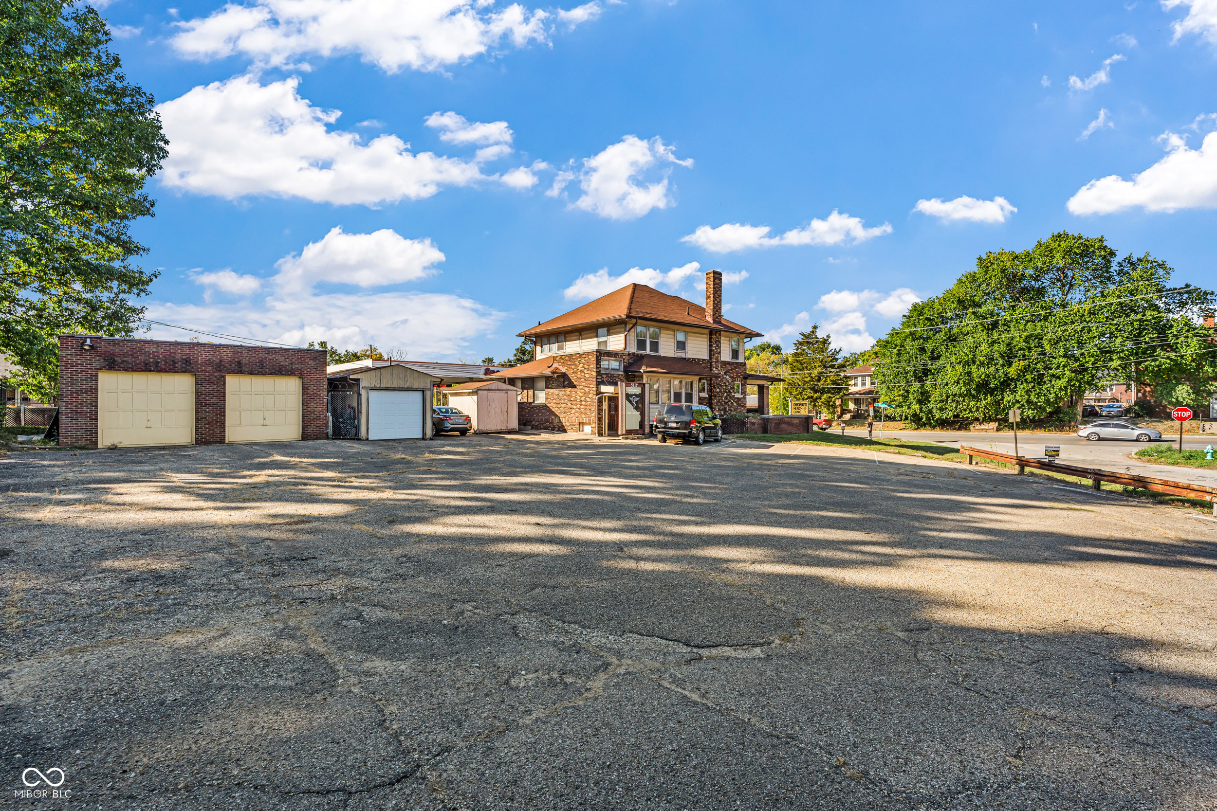 5117 E Washington Street, Indianapolis, IN, 46219 photo 5 of 25
