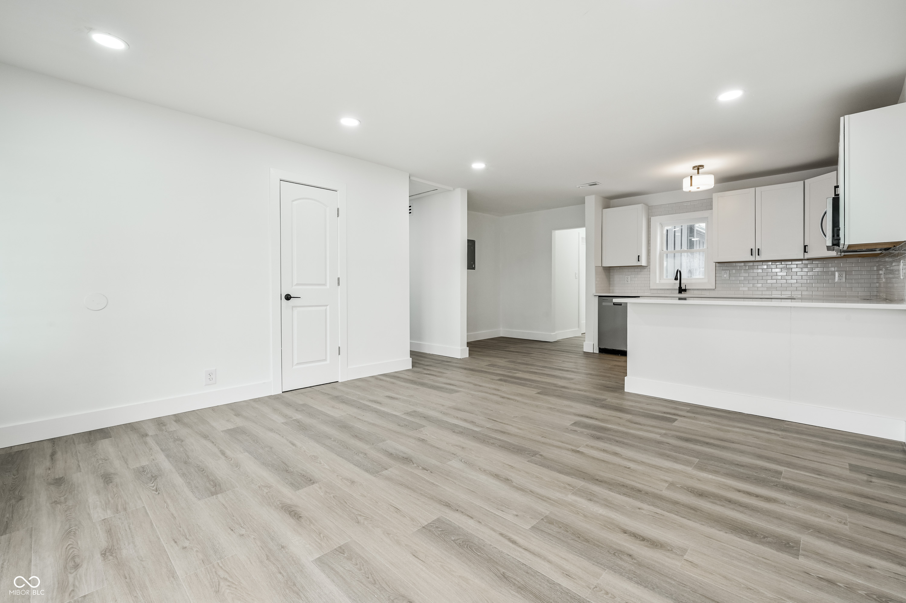 4213 Kingsley Drive, Indianapolis, IN, 46205 photo 5 of 20