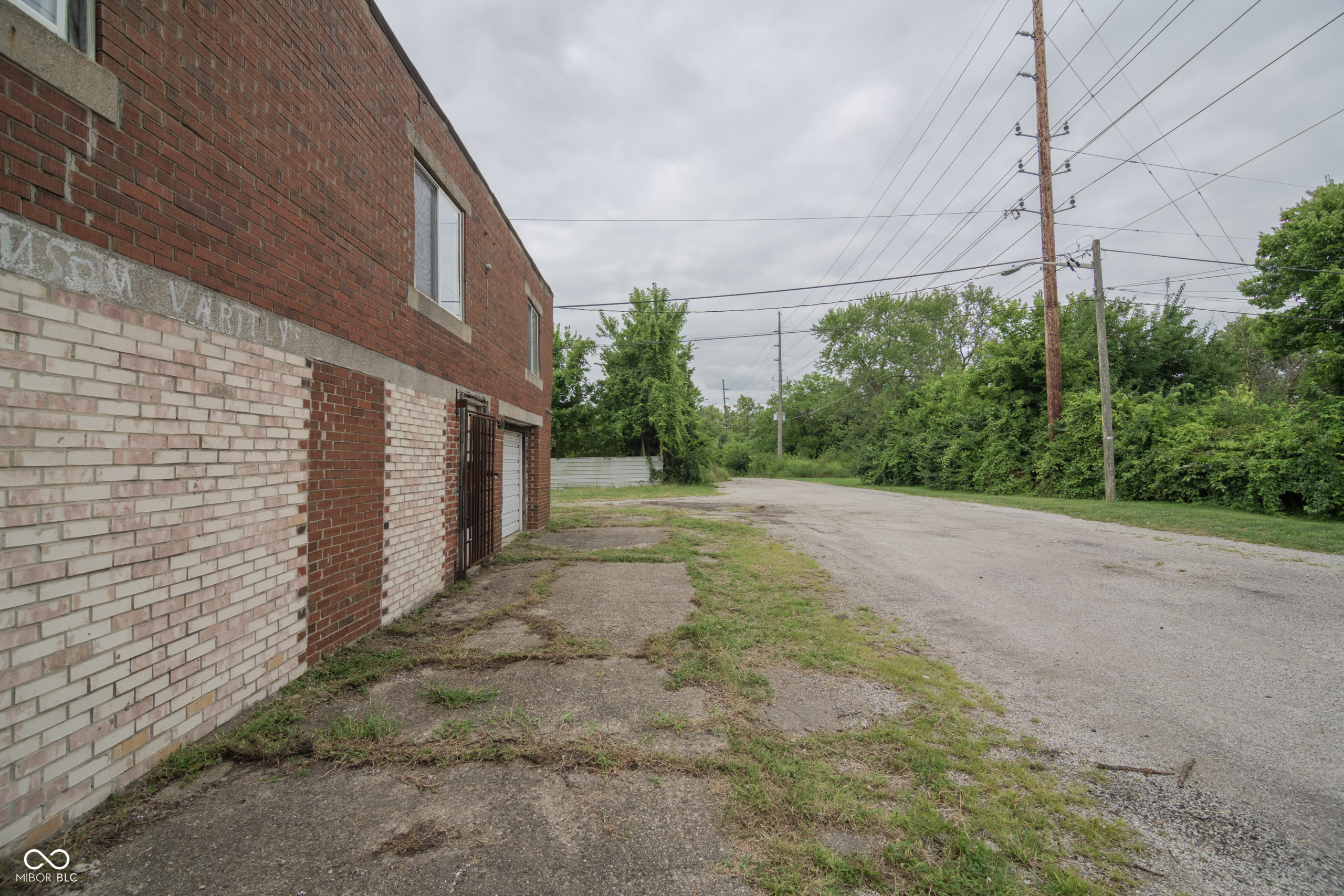 1028 Vandeman Street, Indianapolis, IN, 46203 photo 5 of 6