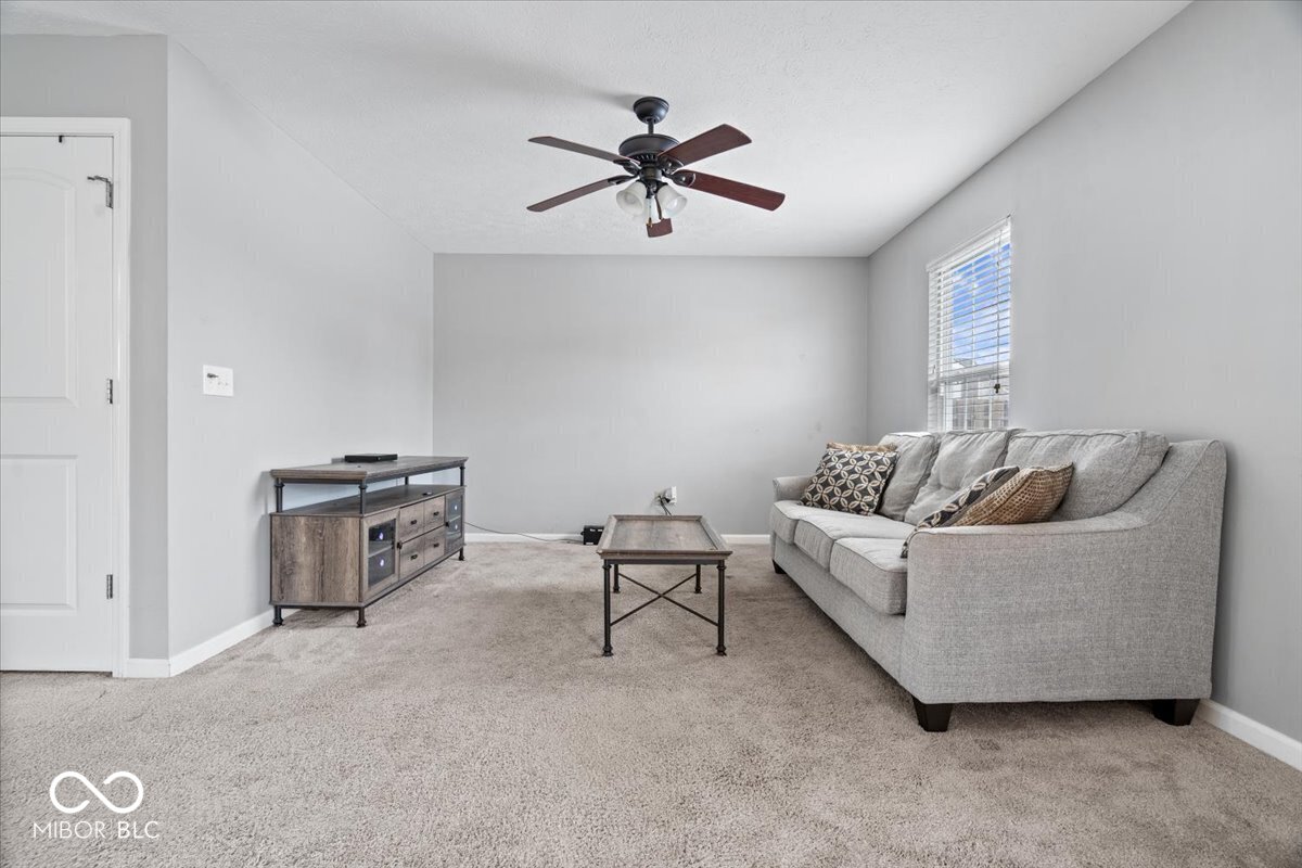 10528 Hunters Crossing Boulevard, Indianapolis, IN, 46239 photo 5 of 22