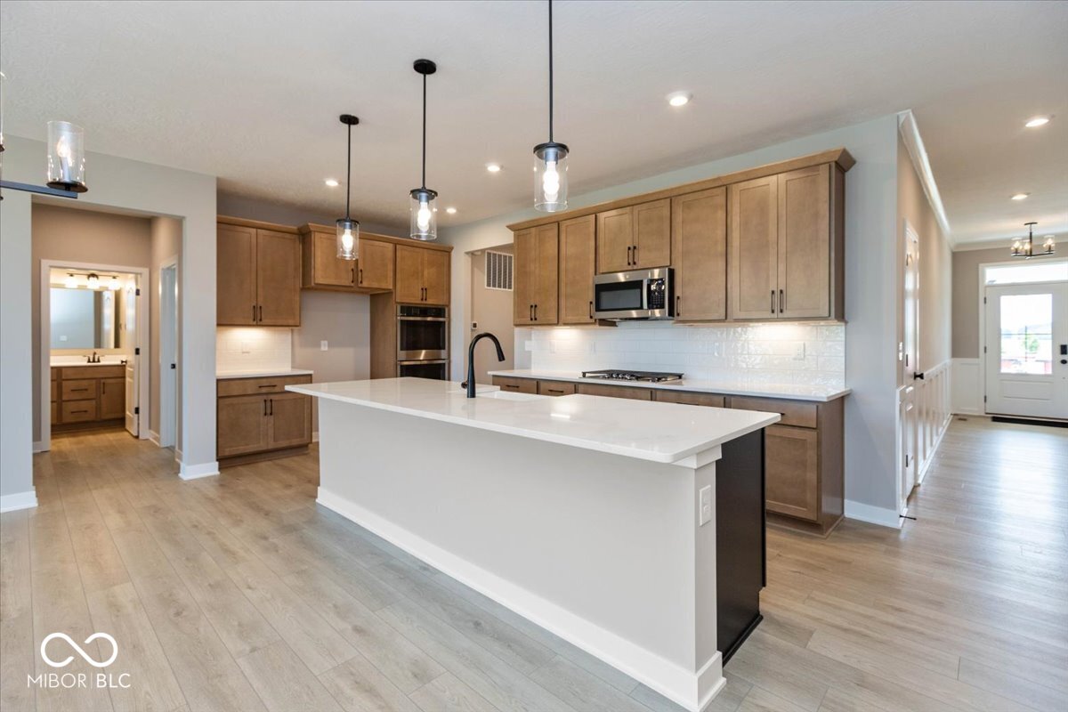 572 Firefly Court, Greenfield, IN, 46140 photo 5 of 37