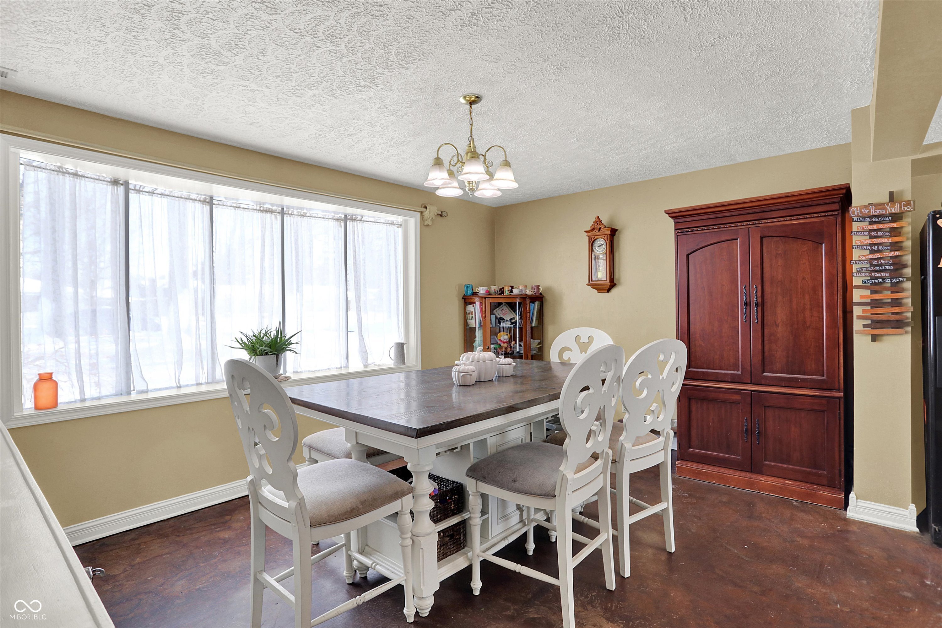 7536 Lindenwood Drive, Indianapolis, IN, 46227 photo 5 of 55