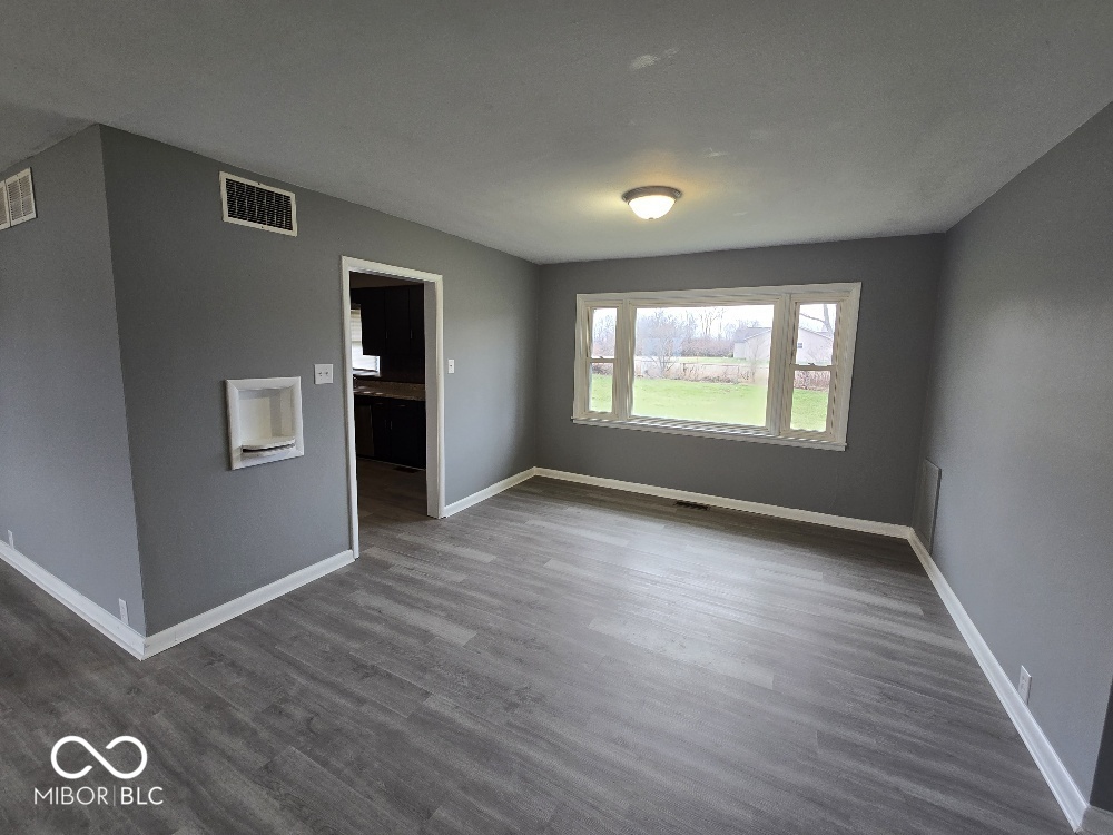 203 W Walnut Street, Farmland, IN, 47340 photo 5 of 14