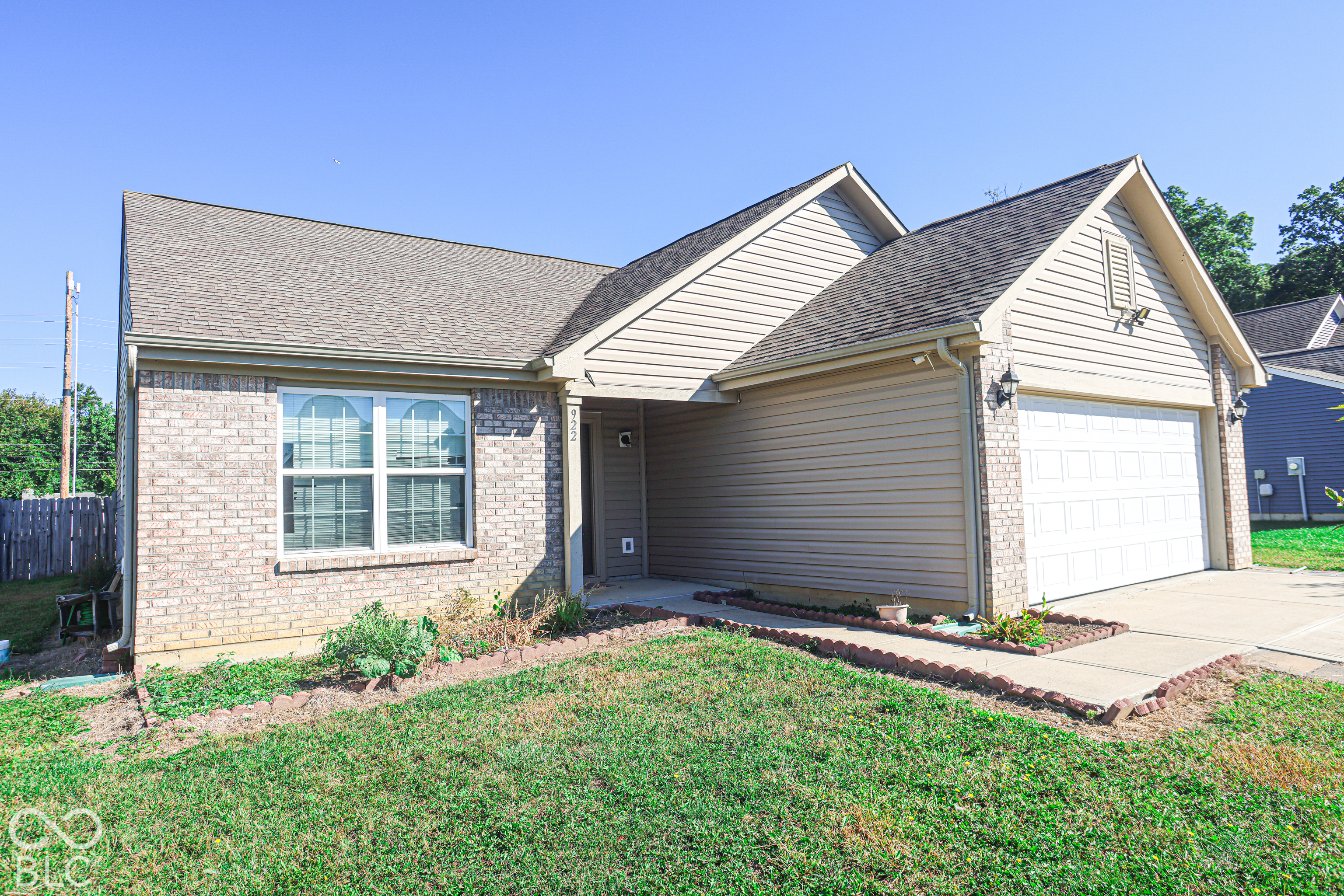 922 Beal Way, Indianapolis, IN, 46217 photo 5 of 44