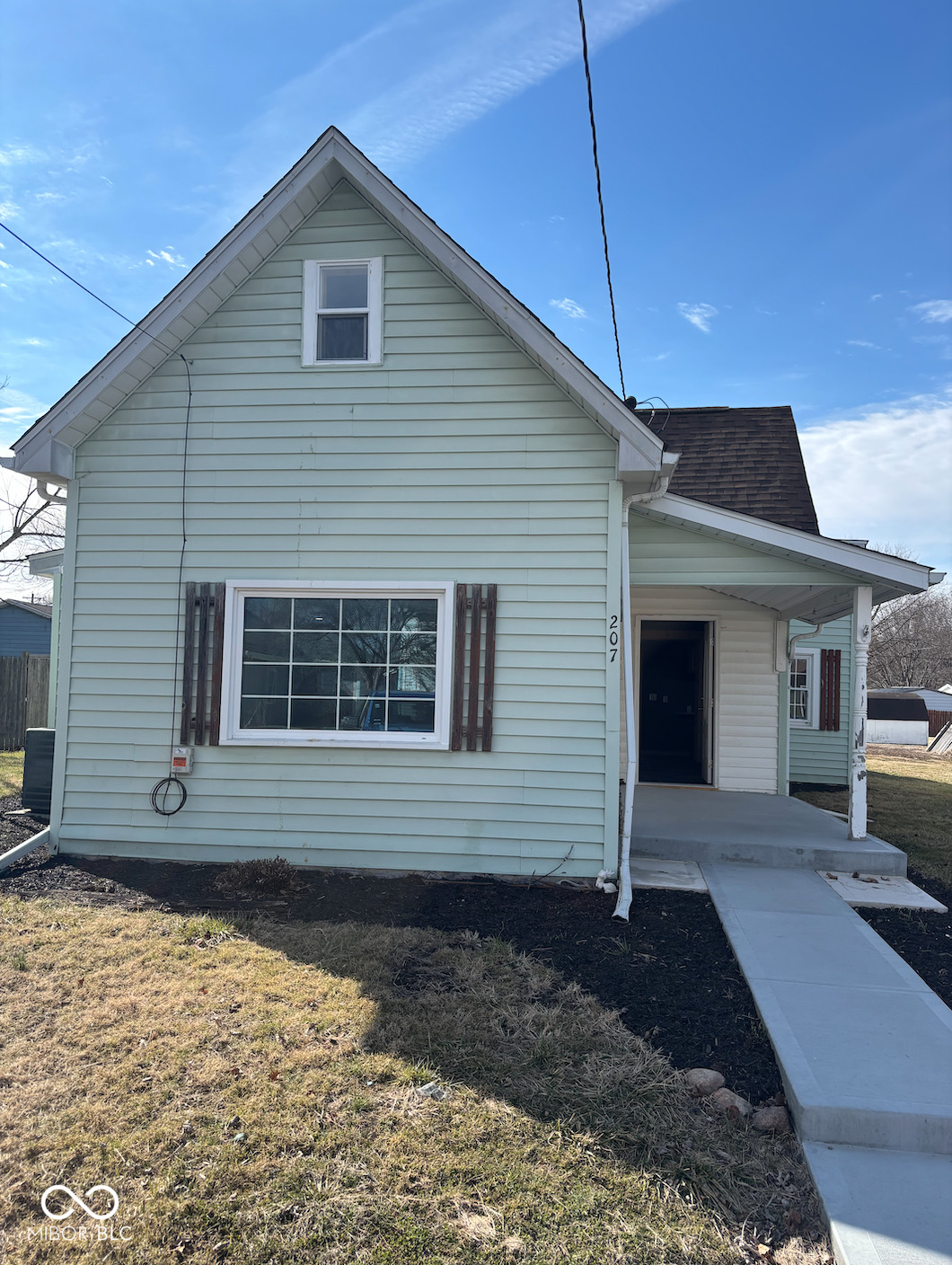 207 S Jackson Street, Frankton, IN, 46044 photo 5 of 33