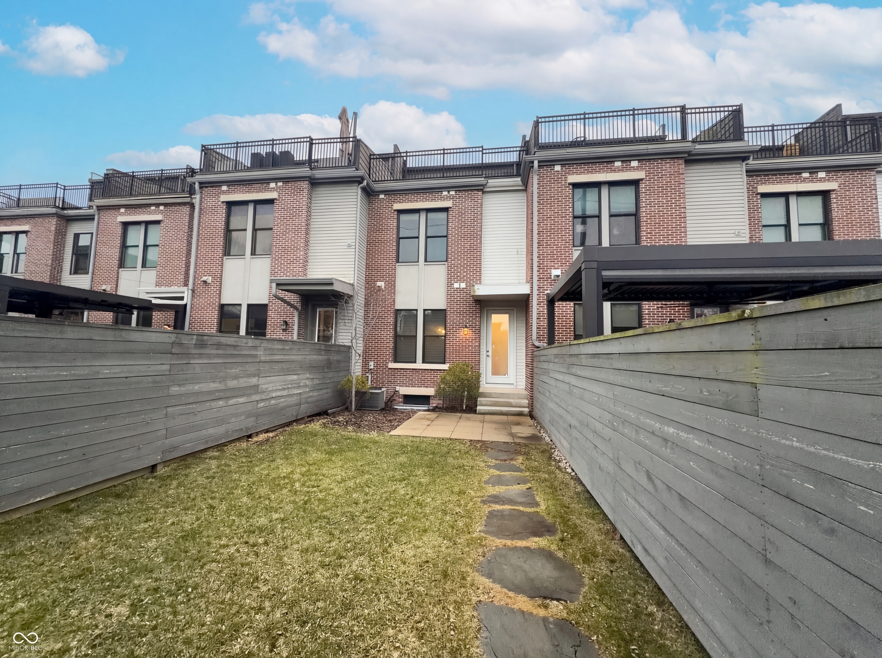 1528 Central Avenue, Indianapolis, IN, 46202 photo 5 of 61