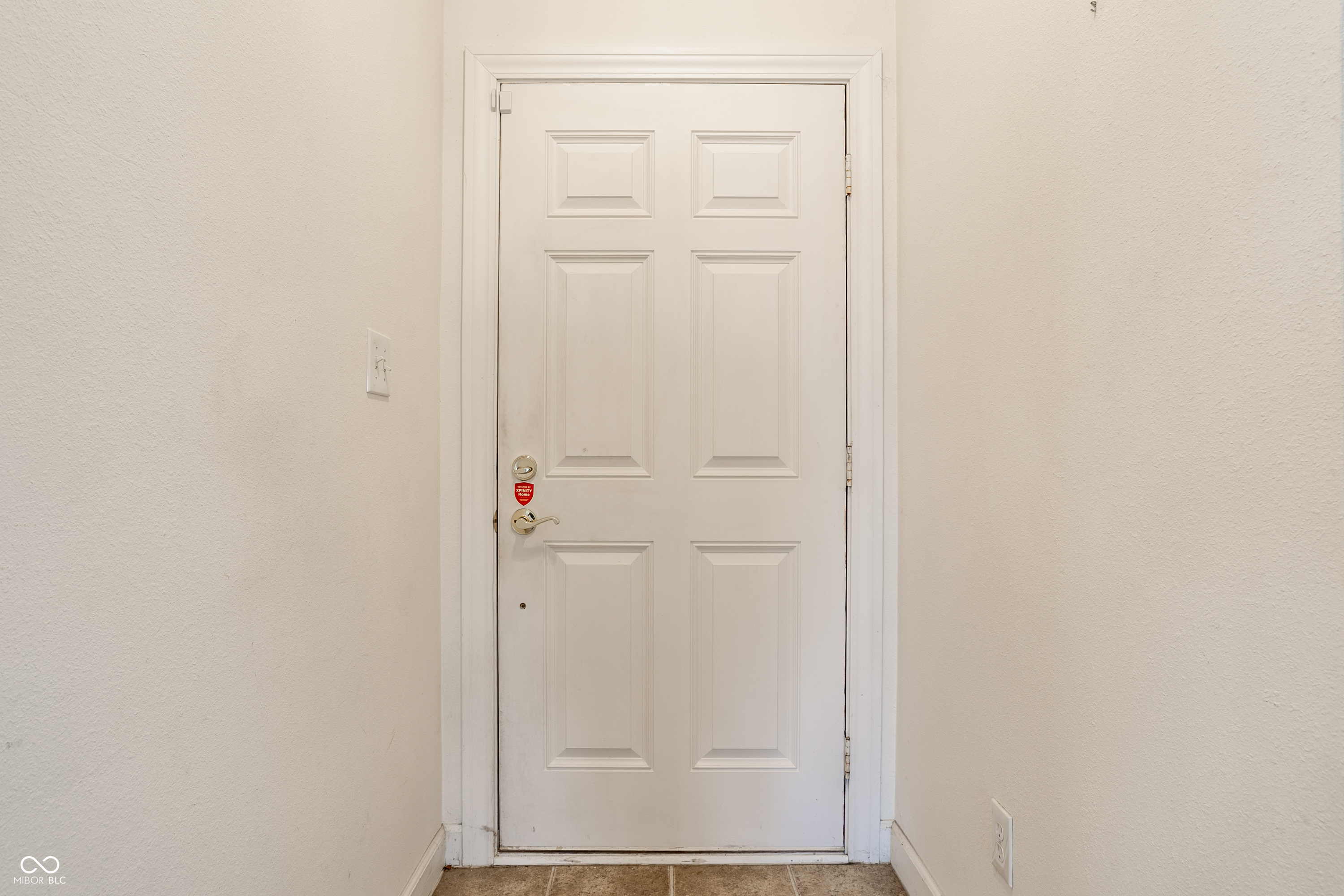 8122 Sand Ridge Circle, Indianapolis, IN, 46237 photo 5 of 33