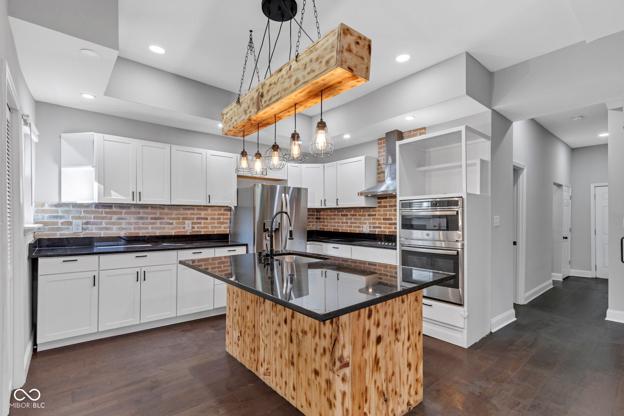 257 N Tacoma Avenue, Indianapolis, IN, 46201 photo 5 of 24