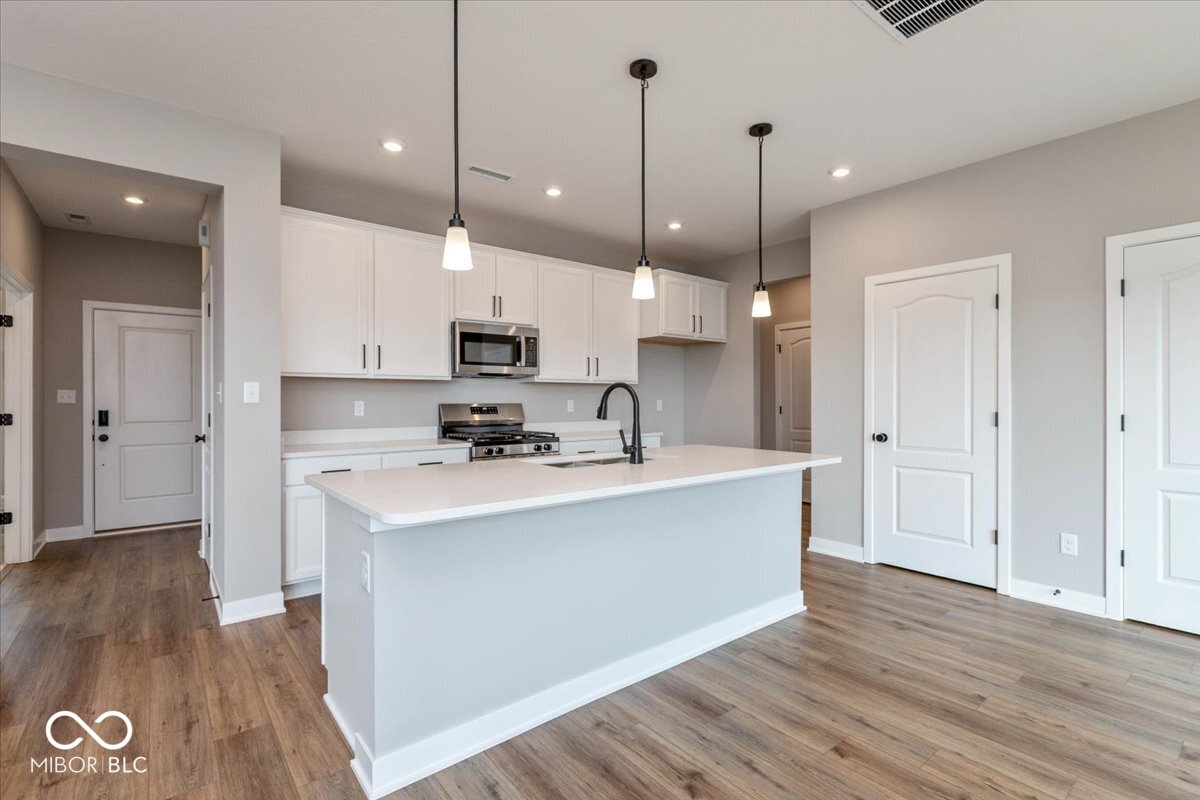 9547 Jadestone Way, Indianapolis, IN, 46239 photo 5 of 31