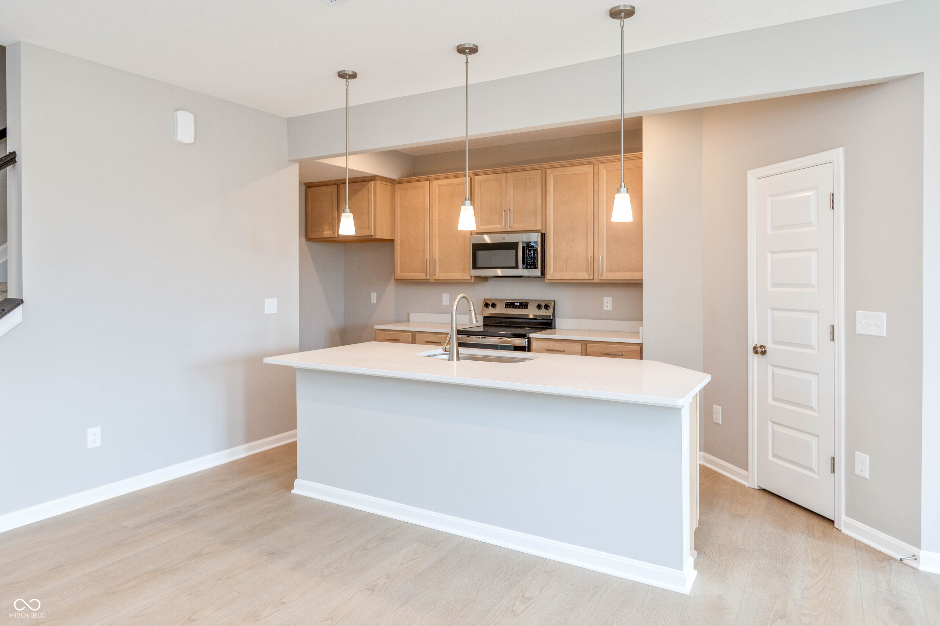 869 Rosebud Lane, Greenfield, IN, 46140 photo 5 of 34