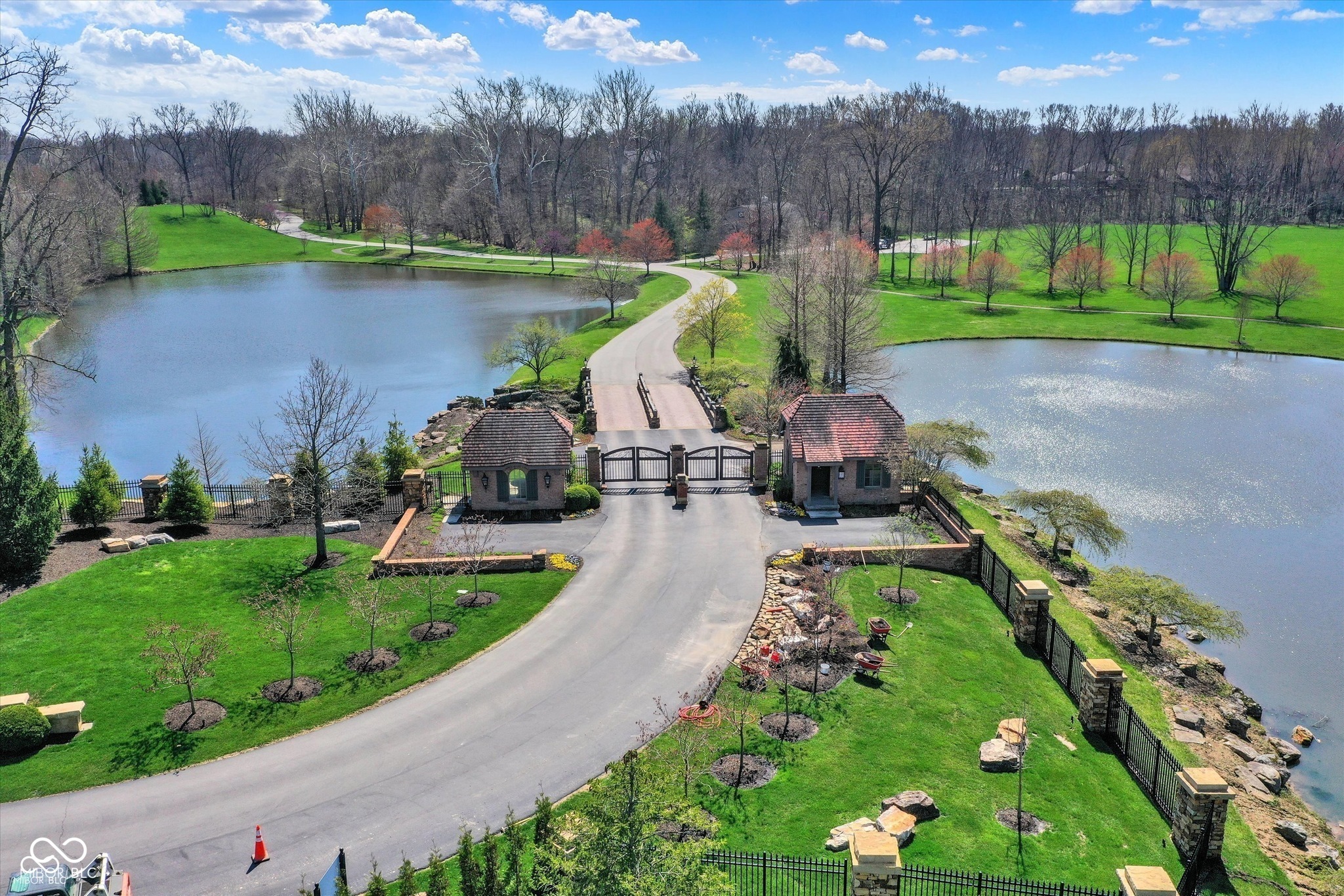 1 Woodard Bluff, Zionsville, IN, 46077 photo 5 of 13