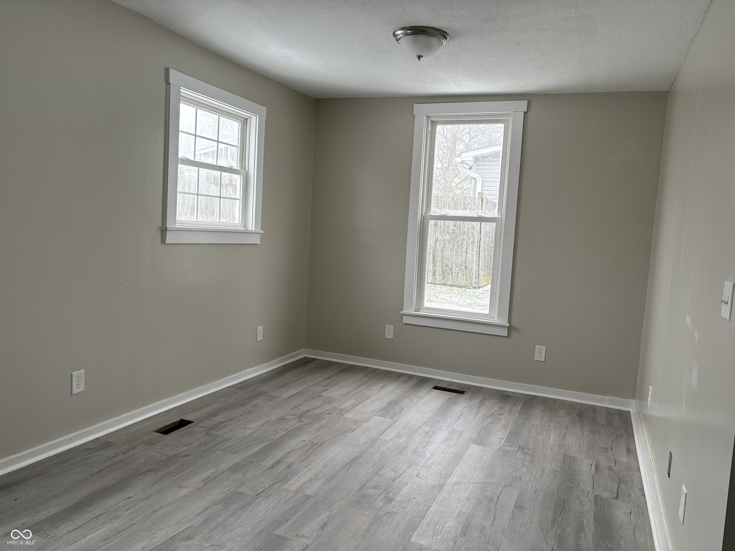 29 Beveridge Street, Greencastle, IN, 46135 photo 5 of 31
