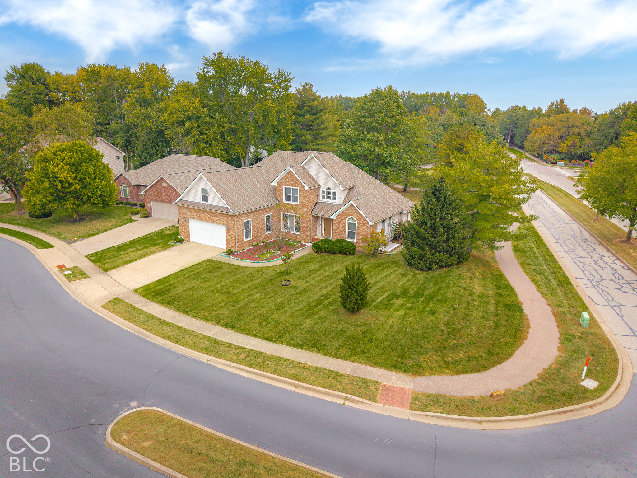 725 Greystone Court, Columbus, IN, 47201 photo 5 of 82