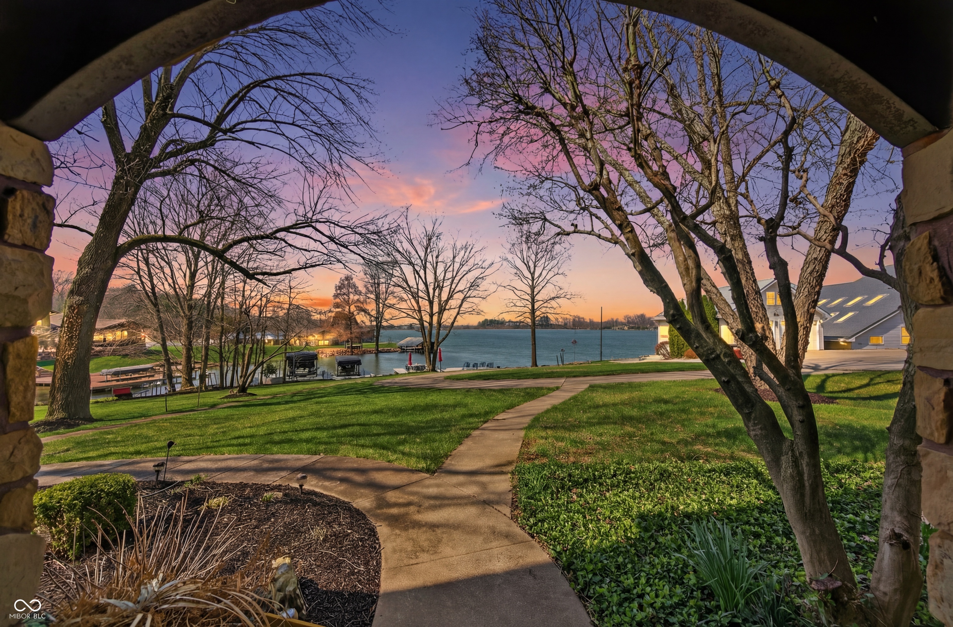 995 E Skyline Drive, Brownstown, IN, 47220 photo 5 of 133