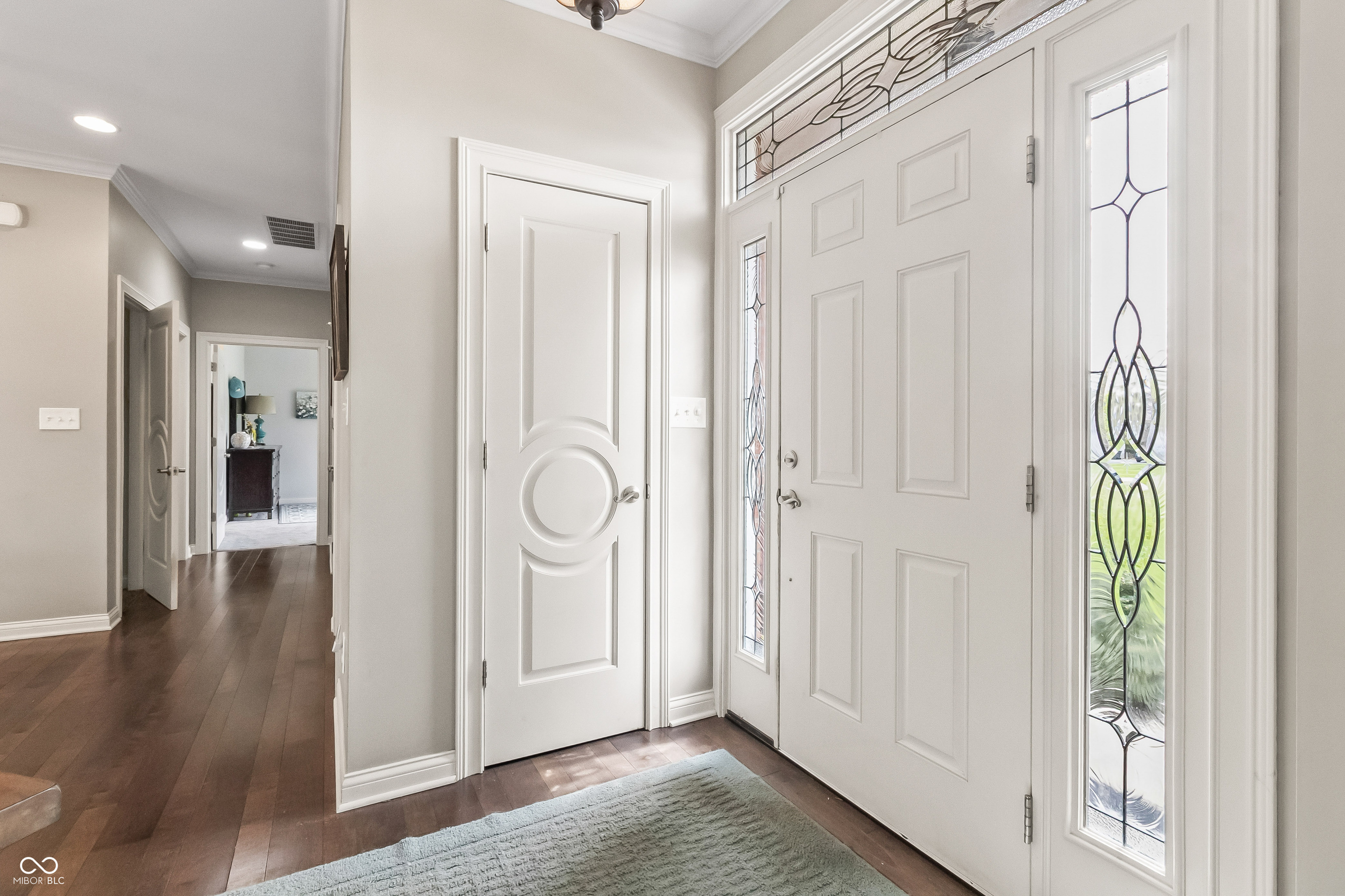 8928 Carriage Lane, Indianapolis, IN, 46256 photo 5 of 65