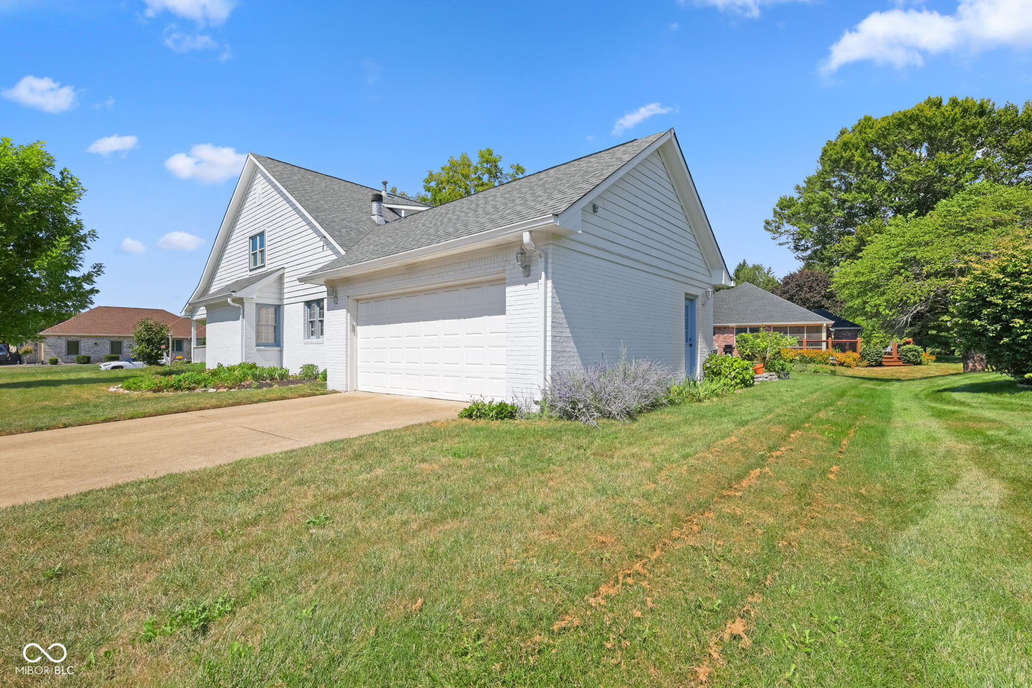 348 Creekbend Lane, Indianapolis, IN, 46217 photo 5 of 40