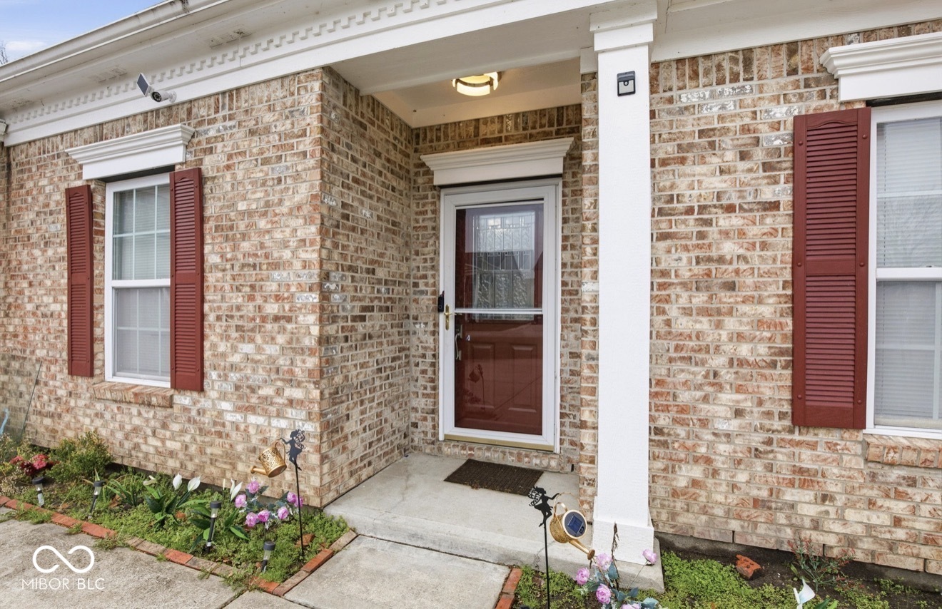 344 Legacy Boulevard, Greenwood, IN, 46143 photo 5 of 34