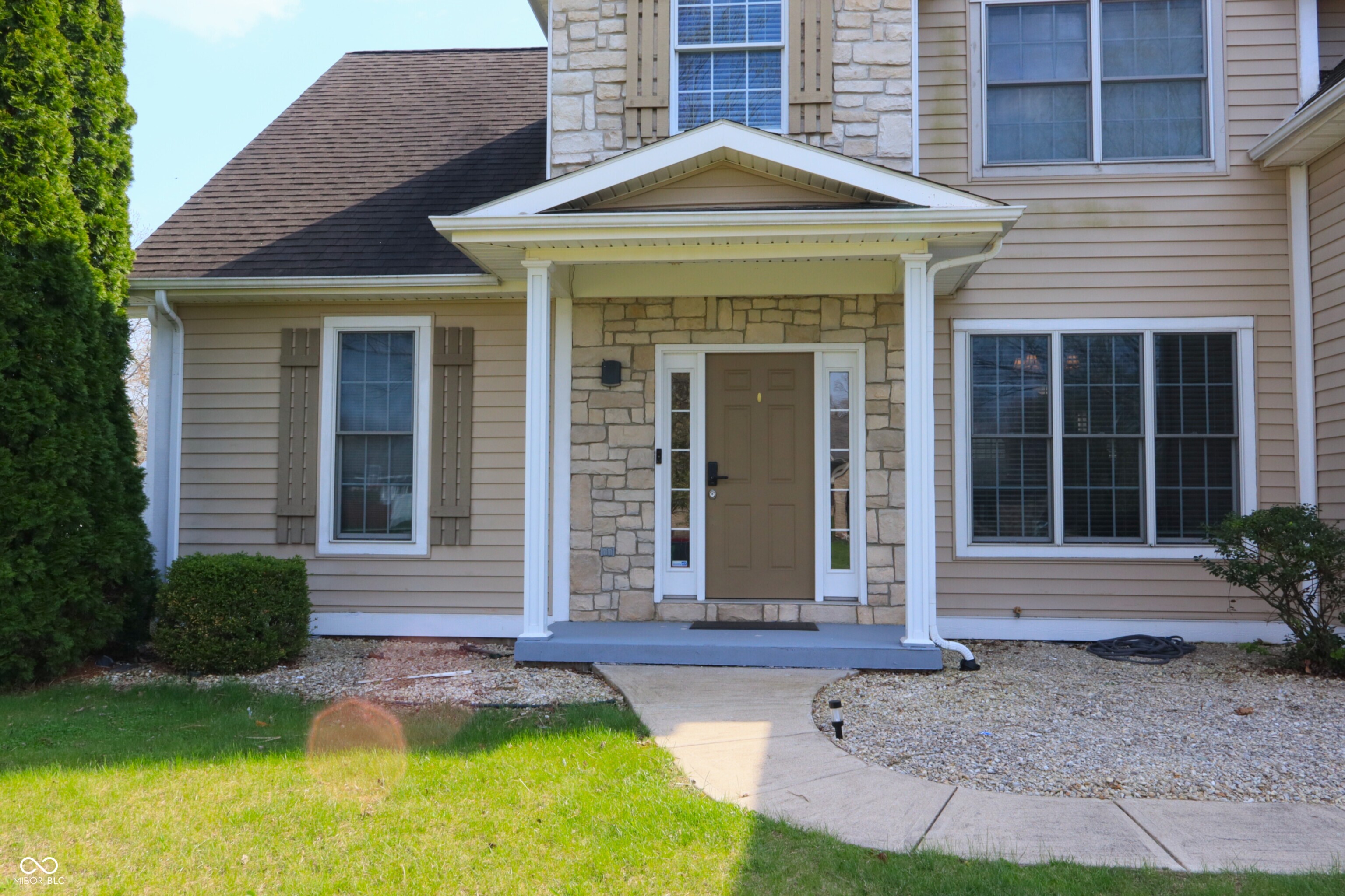 8605 Shamrock Lane, Yorktown, IN, 47396 photo 5 of 45