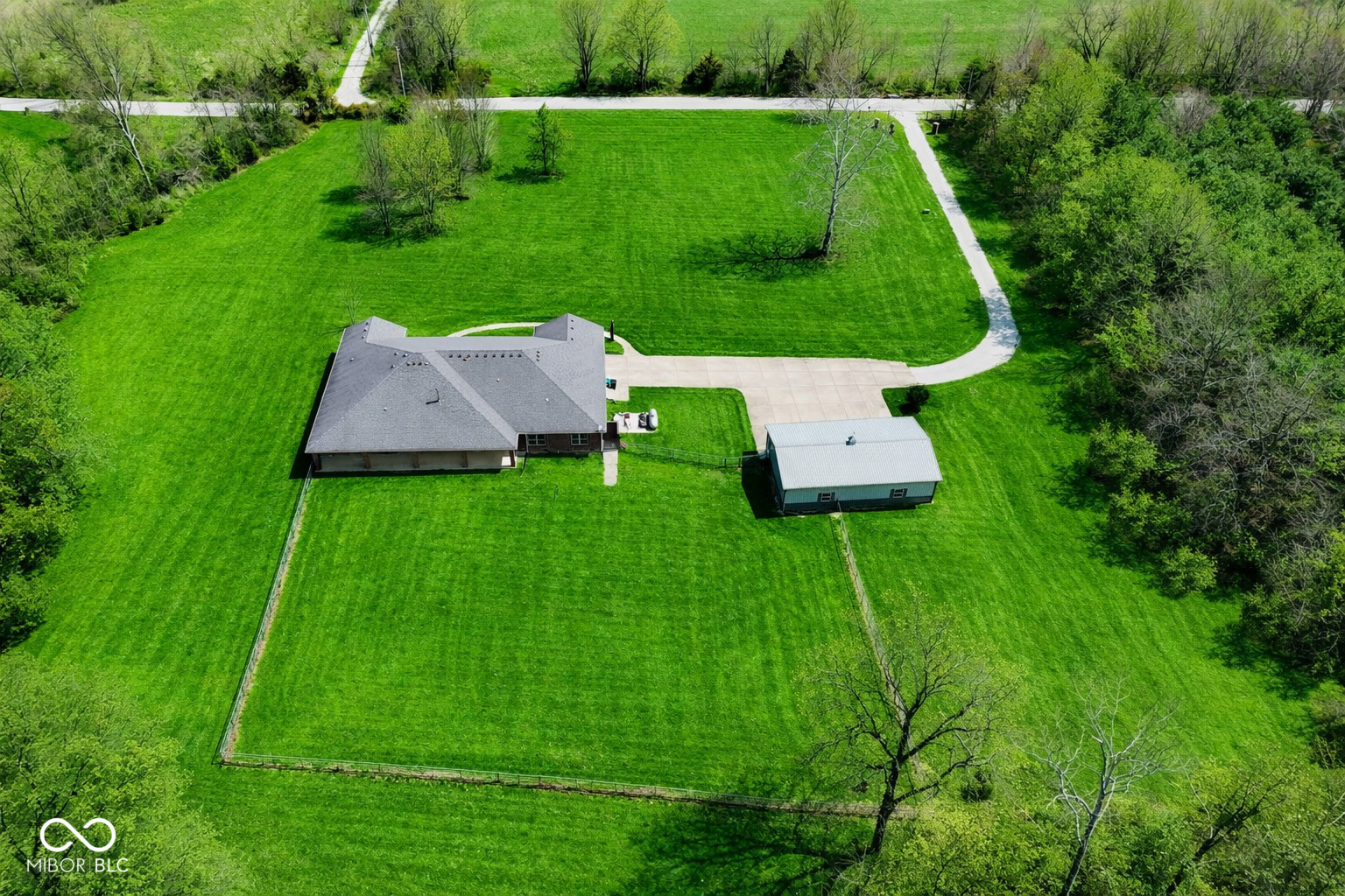 4244 Flake Road, Martinsville, IN, 46151 photo 5 of 50
