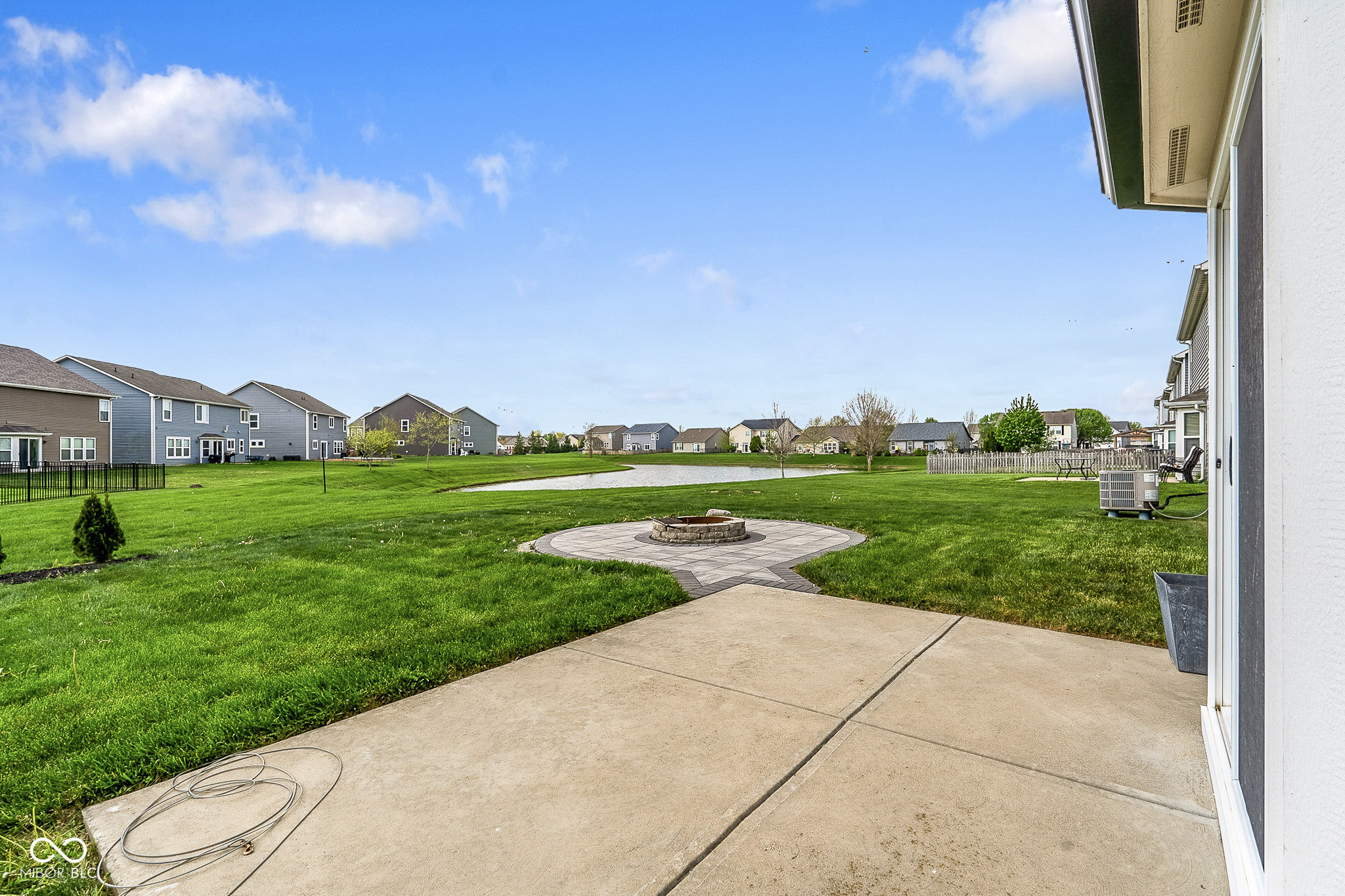 5571 W Woodhaven Drive, McCordsville, IN, 46055 photo 5 of 43