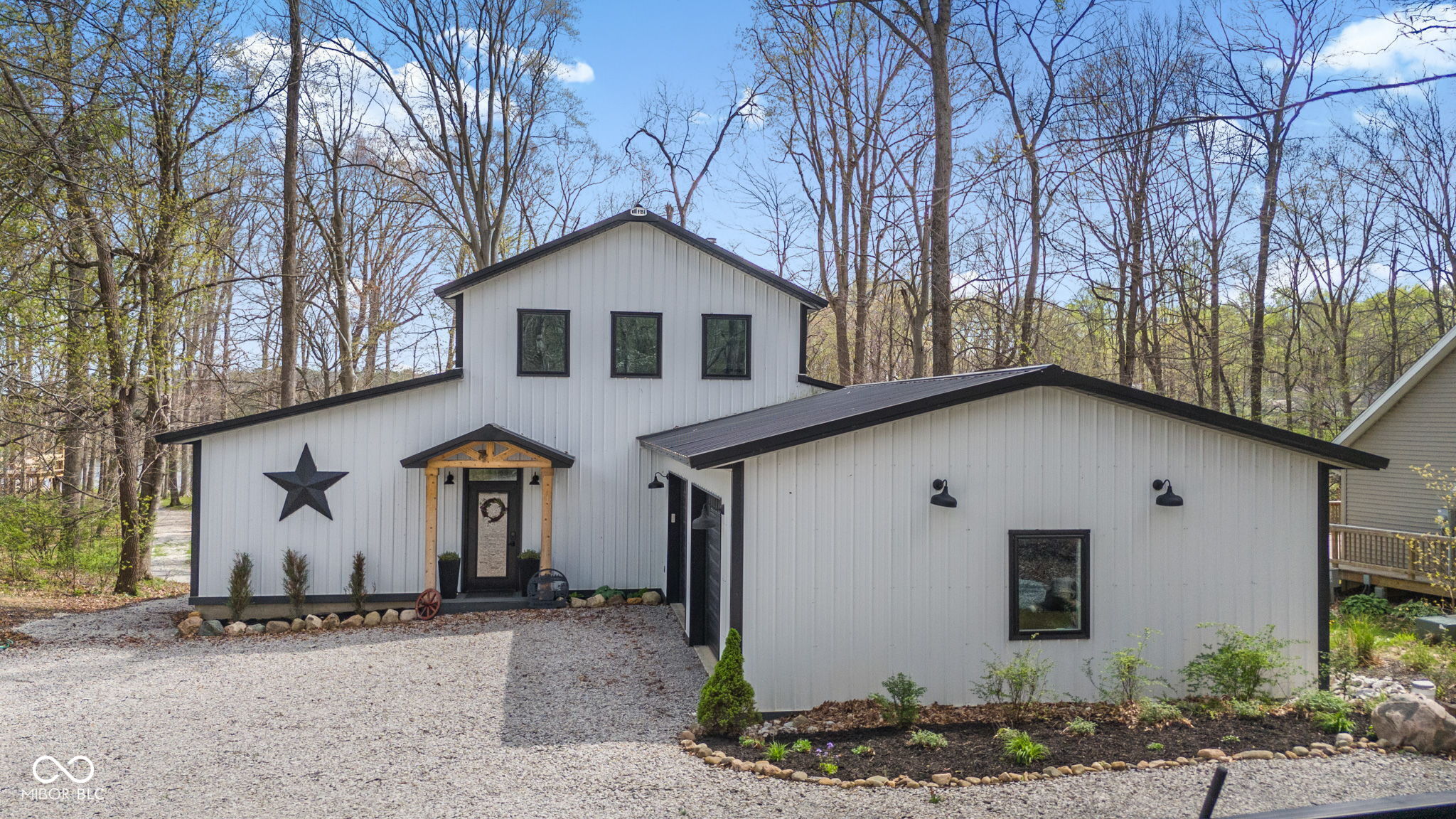 8446 E Parkview Drive, Rockville, IN, 47872 photo 5 of 89