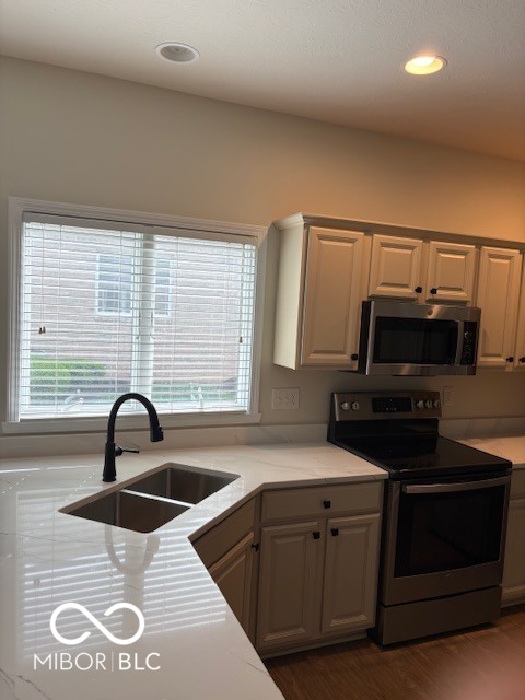1370 Heron Ridge Boulevard, Greenwood, IN, 46143 photo 5 of 19