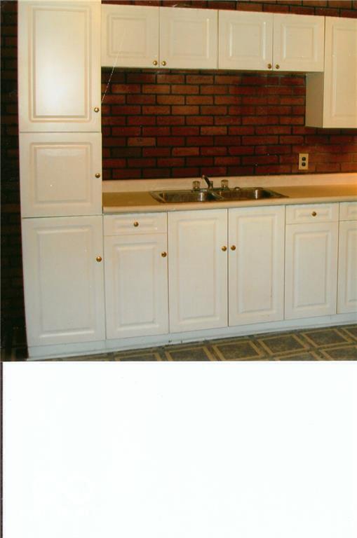 3726 N Emerson Avenue, Indianapolis, IN, 46218 photo 5 of 7