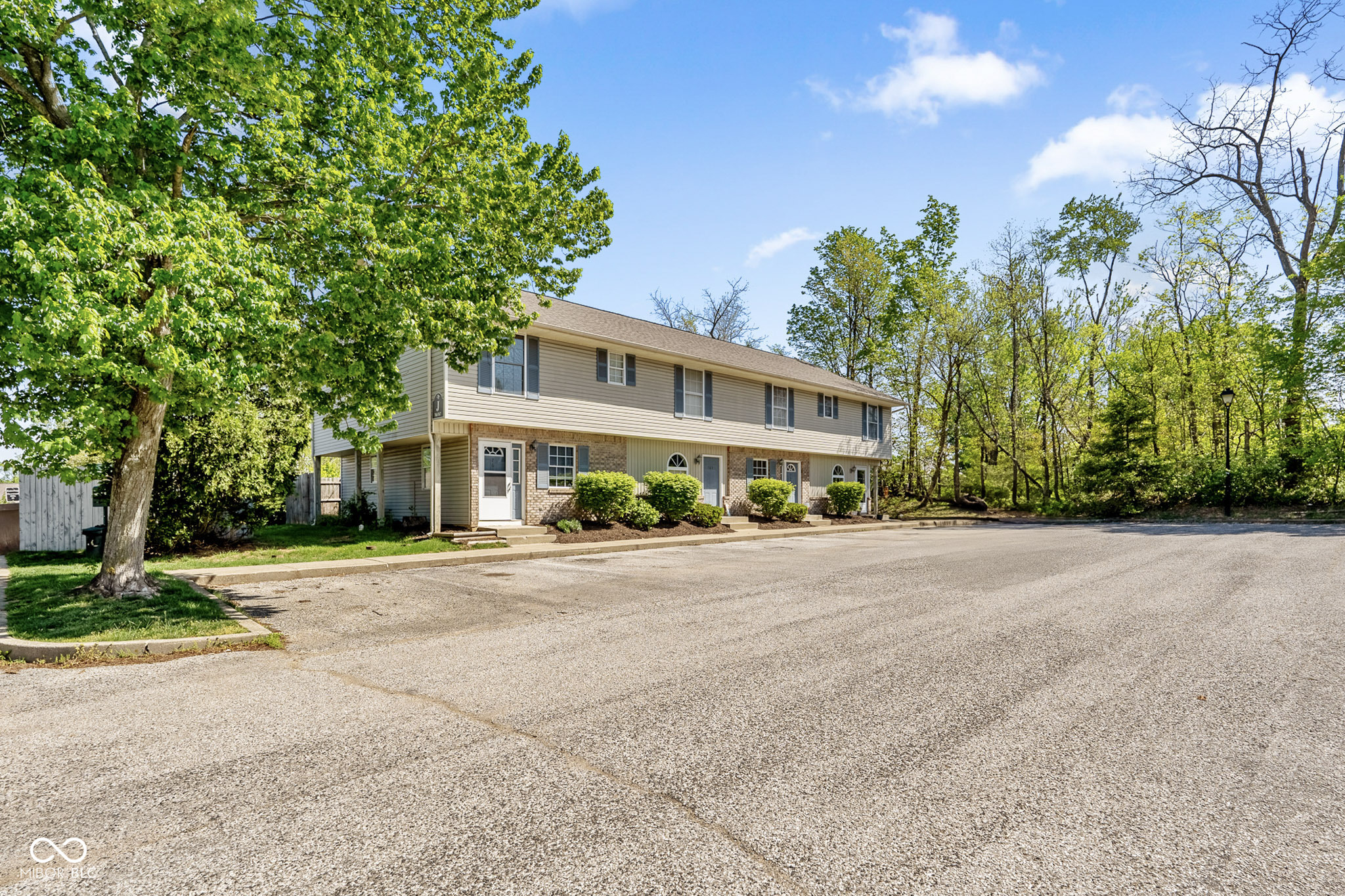 765 E Sherwood Hills Drive, Bloomington, IN, 47401 photo 5 of 31