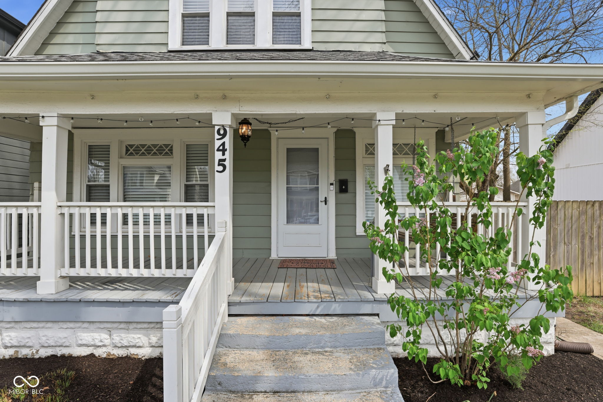 945 Tecumseh Street, Indianapolis, IN, 46201 photo 5 of 46