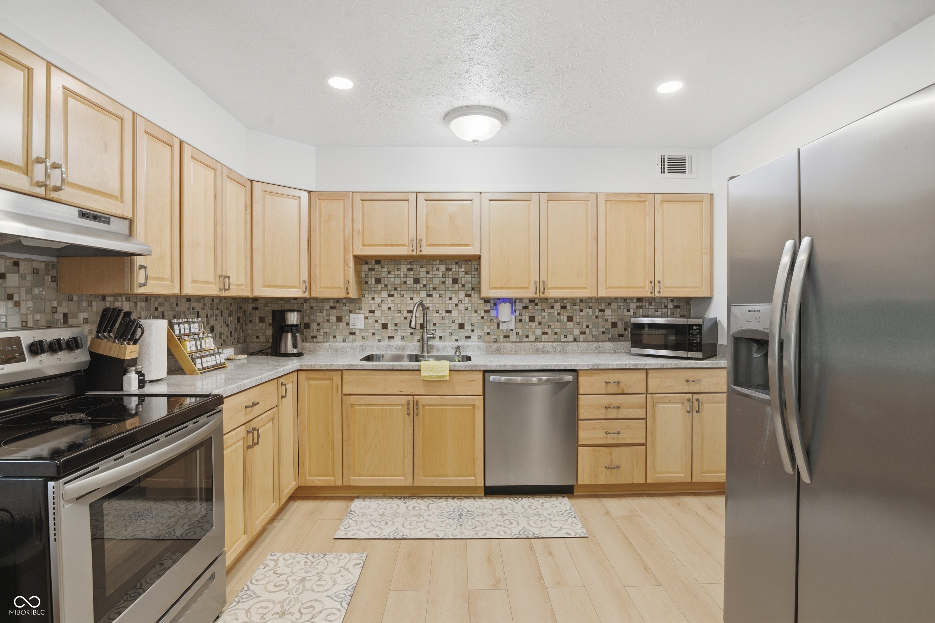 2114 N Auburn Street, Indianapolis, IN, 46224 photo 5 of 39