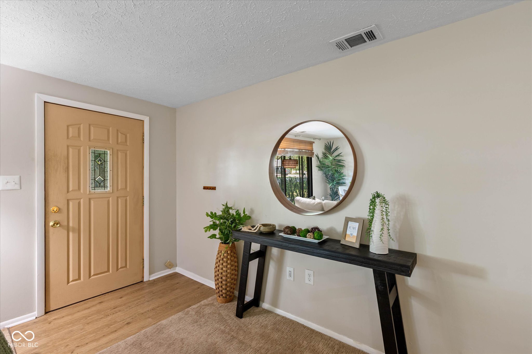 1262 Barefoot Trail, Greenwood, IN, 46142 photo 5 of 22