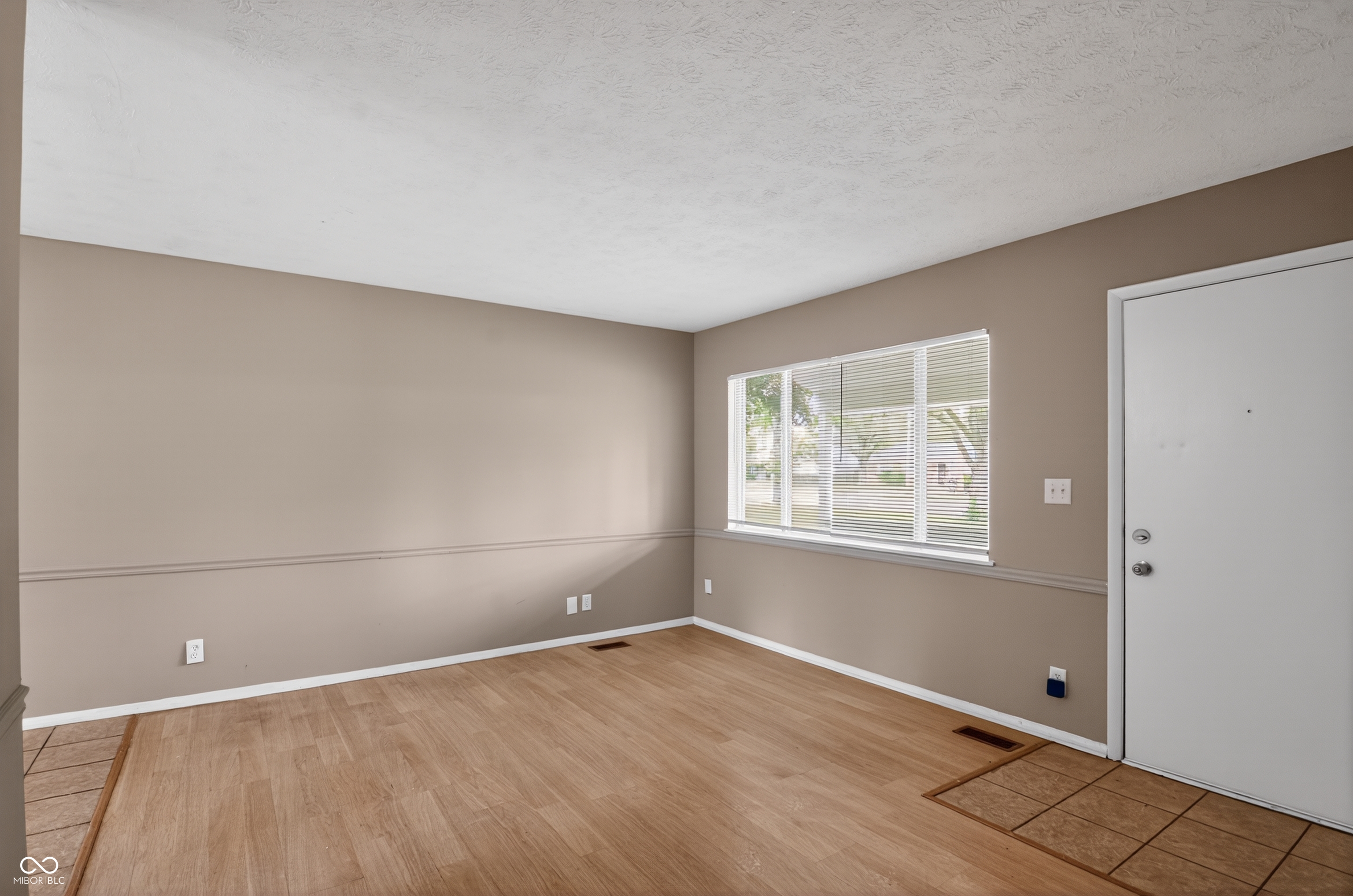 3908 N Mitthoefer Road, Indianapolis, IN, 46235 photo 5 of 24