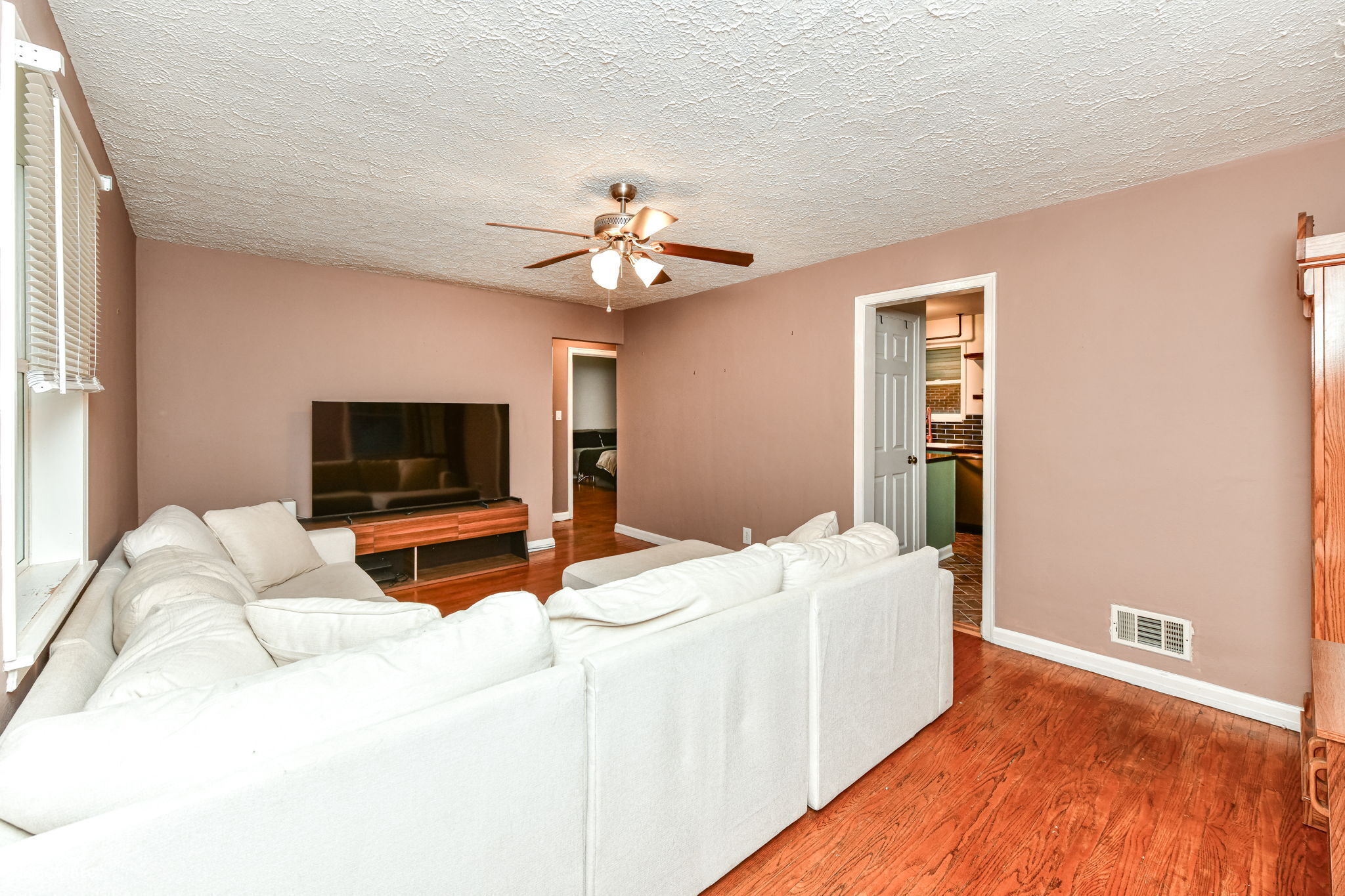 311 S Webster Avenue, Indianapolis, IN, 46219 photo 5 of 29